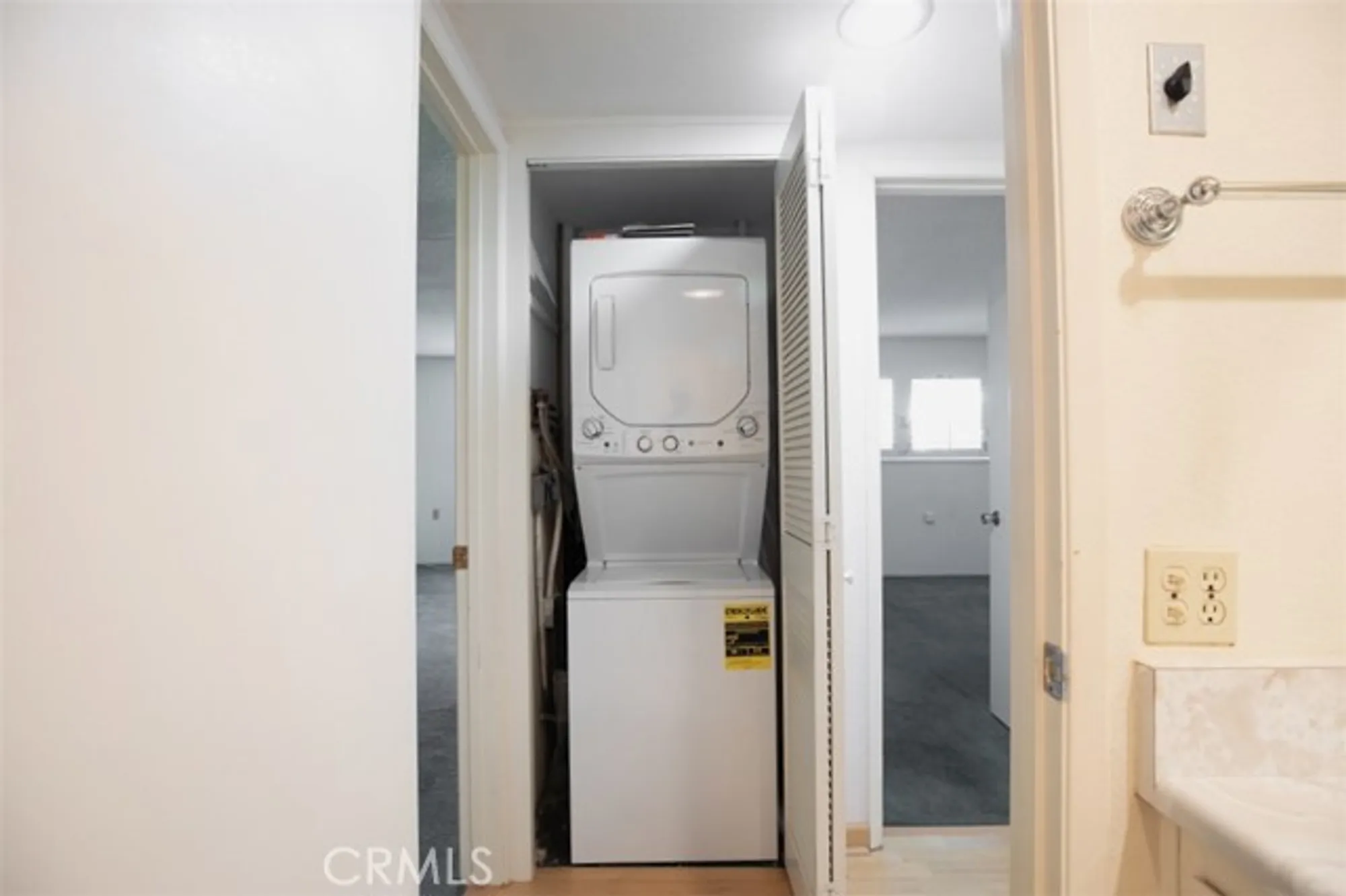 Property Slideshow image 17 of 41 | 2184 via mariposa e d, Laguna Woods, CA, 92637