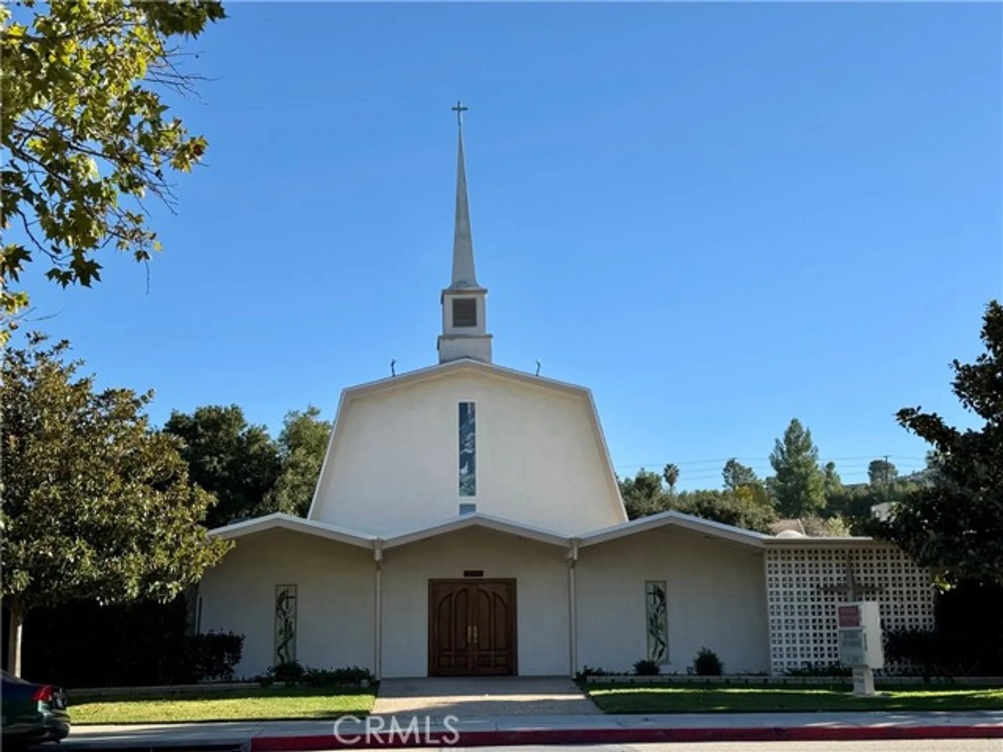 Property Slideshow image 10 of 13 | 19152 avenue of the oaks b, Newhall, CA, 91321