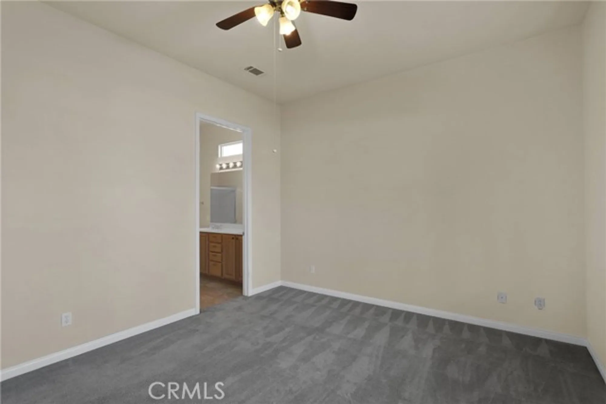 Property Slideshow image 21 of 35 | 10479 bridge haven rd, Apple Valley, CA, 92308
