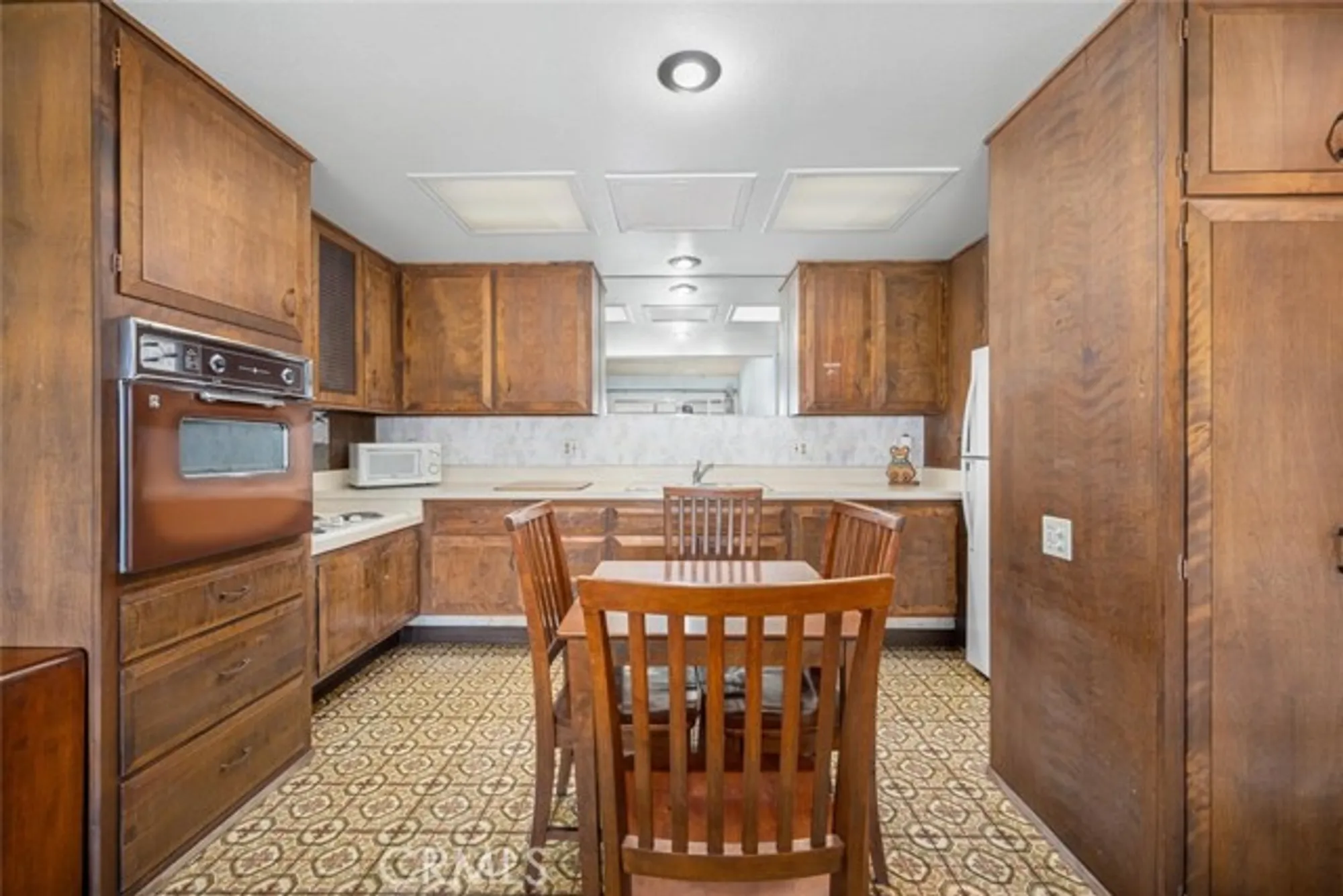 Property Slideshow image 14 of 34 | 1075 brookline rd, Seal Beach, CA, 90740