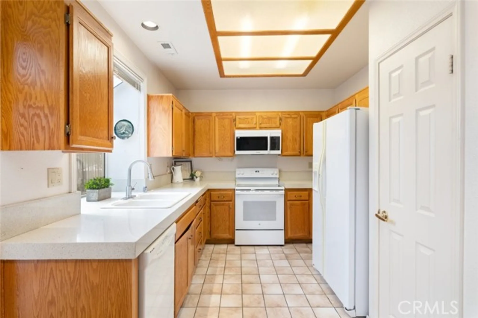 Property Slideshow image 15 of 50 | 40493 via estrada, Murrieta, CA, 92562