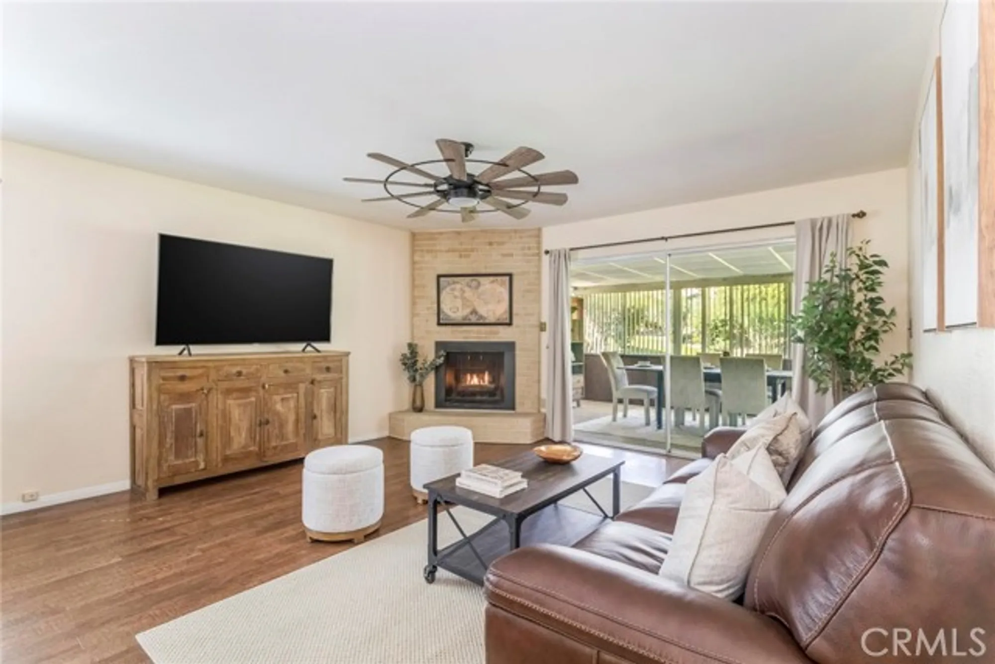 Property Slideshow image 5 of 59 | 26751 winsome cir, Newhall, CA, 91321