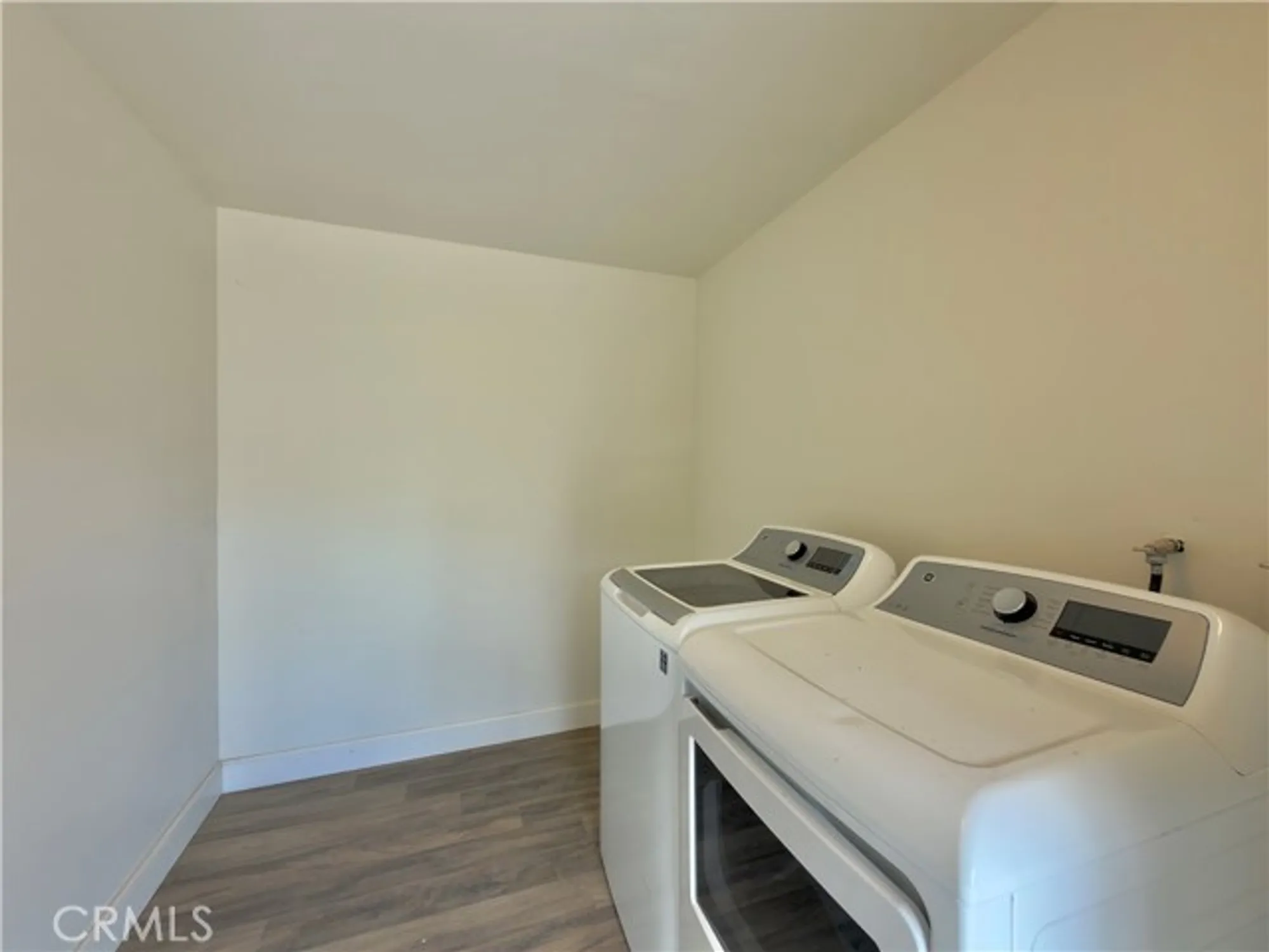 Property Slideshow image 14 of 21 | 26671 oakmont dr, Menifee, CA, 92586