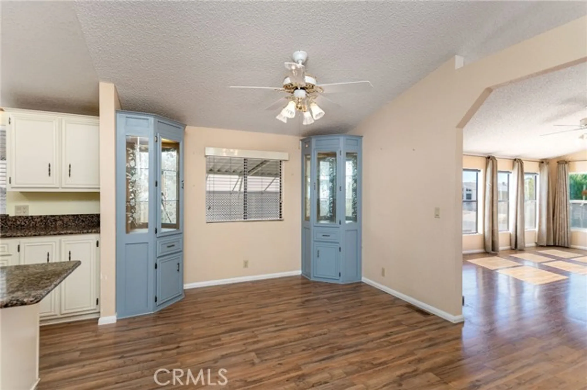 Property Slideshow image 11 of 44 | 38350 via taffia, Murrieta, CA, 92563