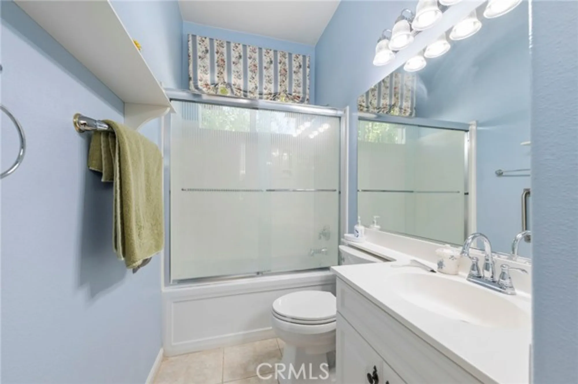 Property Slideshow image 14 of 27 | 24460 lupine ln, Corona, CA, 92883
