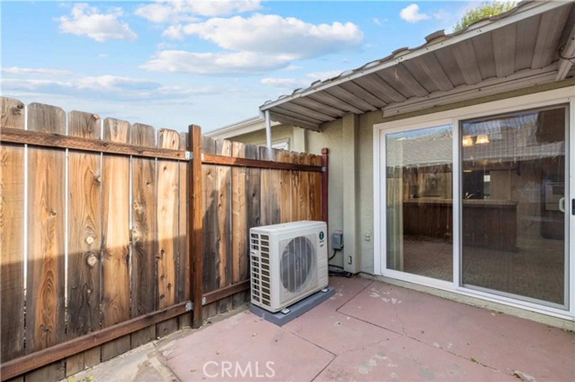 Property Slideshow image 15 of 34 | 26838 avenue of the oaks c, Newhall, CA, 91321