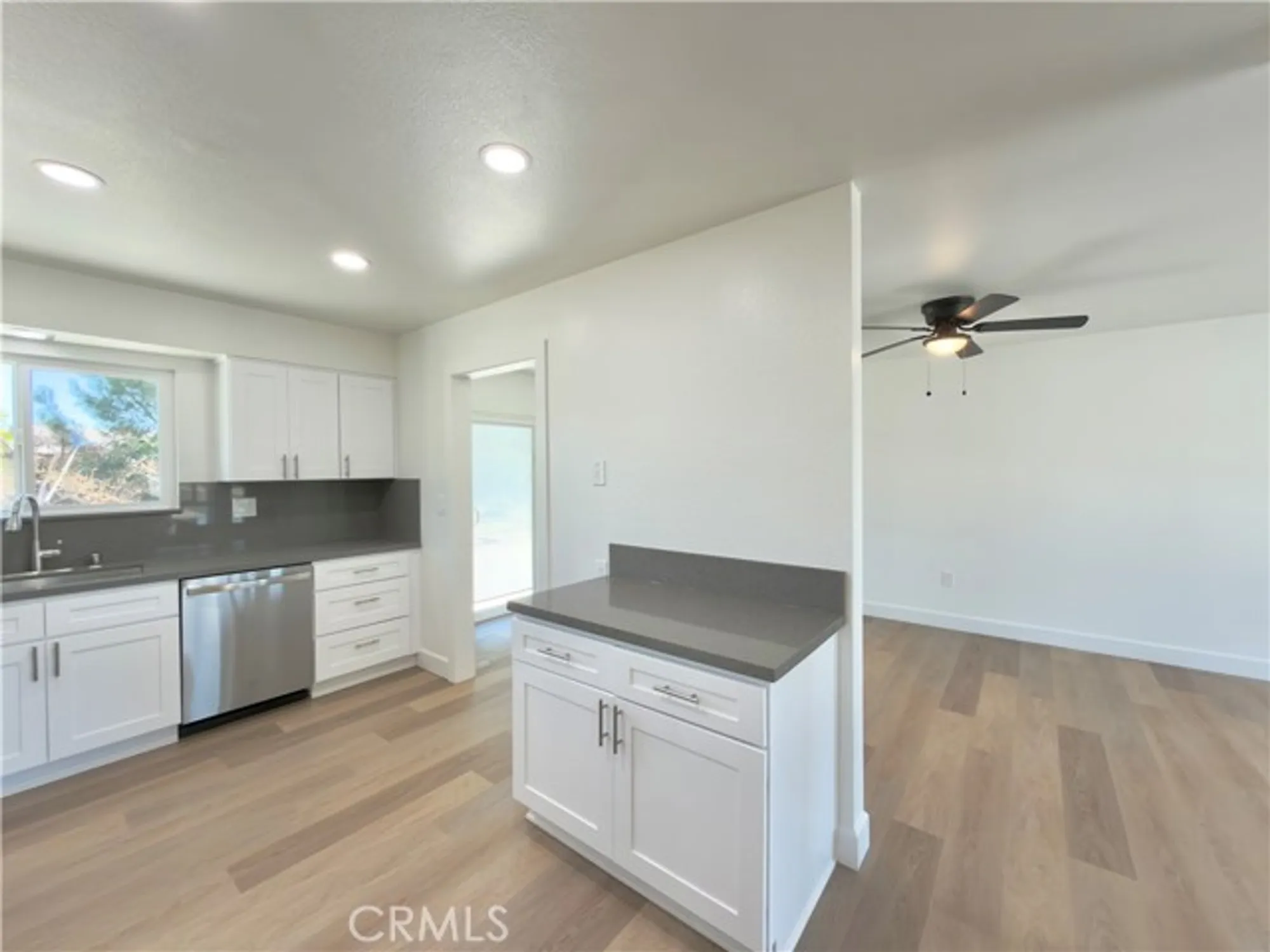 Property Slideshow image 7 of 23 | 29040 olympia way, Menifee, CA, 92586