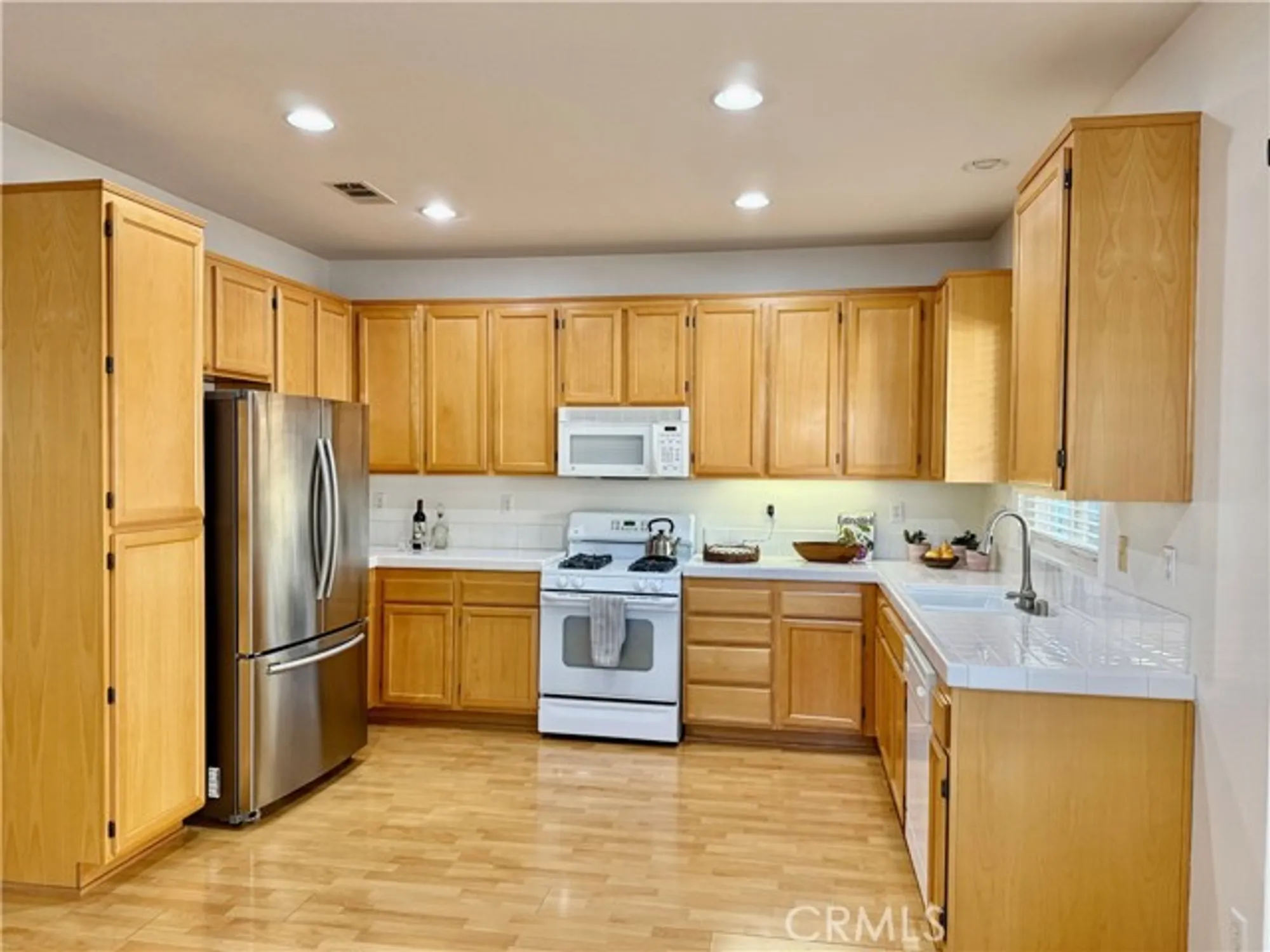 Property Slideshow image 19 of 29 | 27786 panorama hills dr, Menifee, CA, 92584