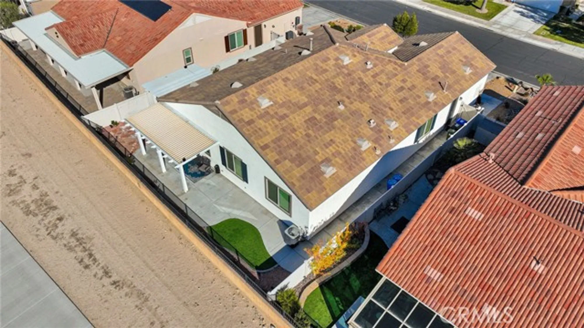 Property Slideshow image 47 of 54 | 10332 darby rd, Apple Valley, CA, 92308