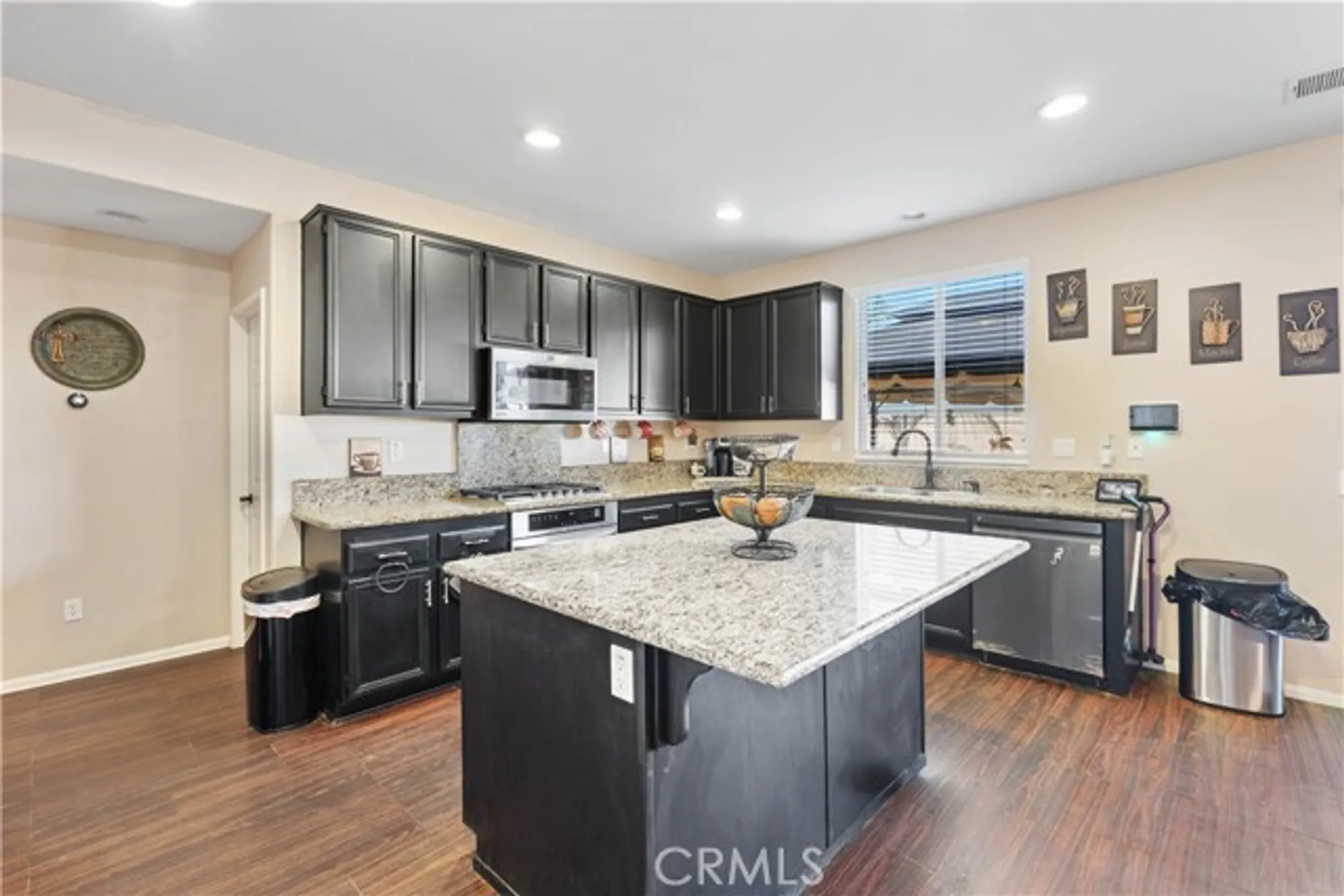 Property Slideshow image 11 of 44 | 26692 rim creek path, Menifee, CA, 92584