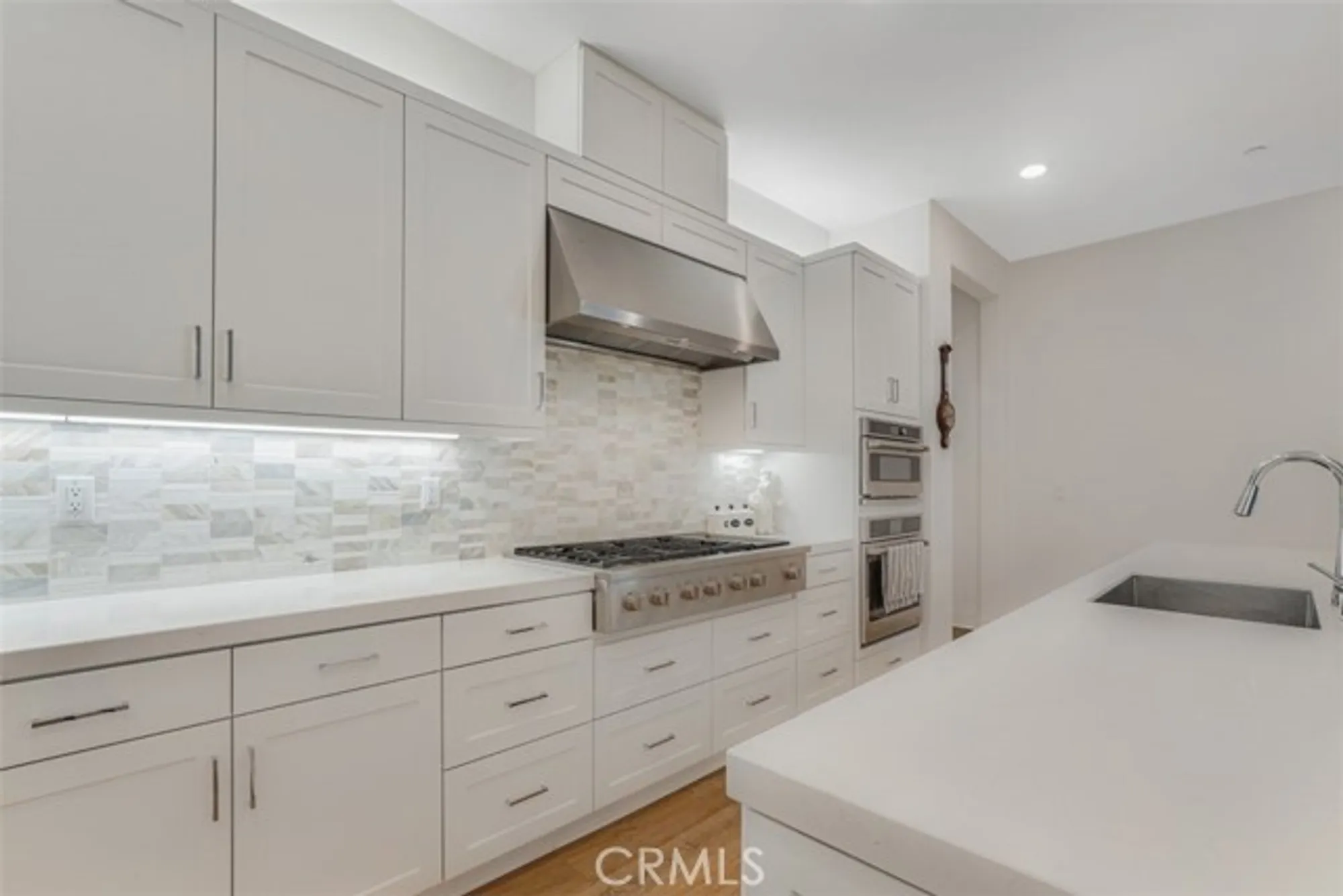 Property Slideshow image 12 of 60 | 24501 via sendero, Valencia, CA, 91354