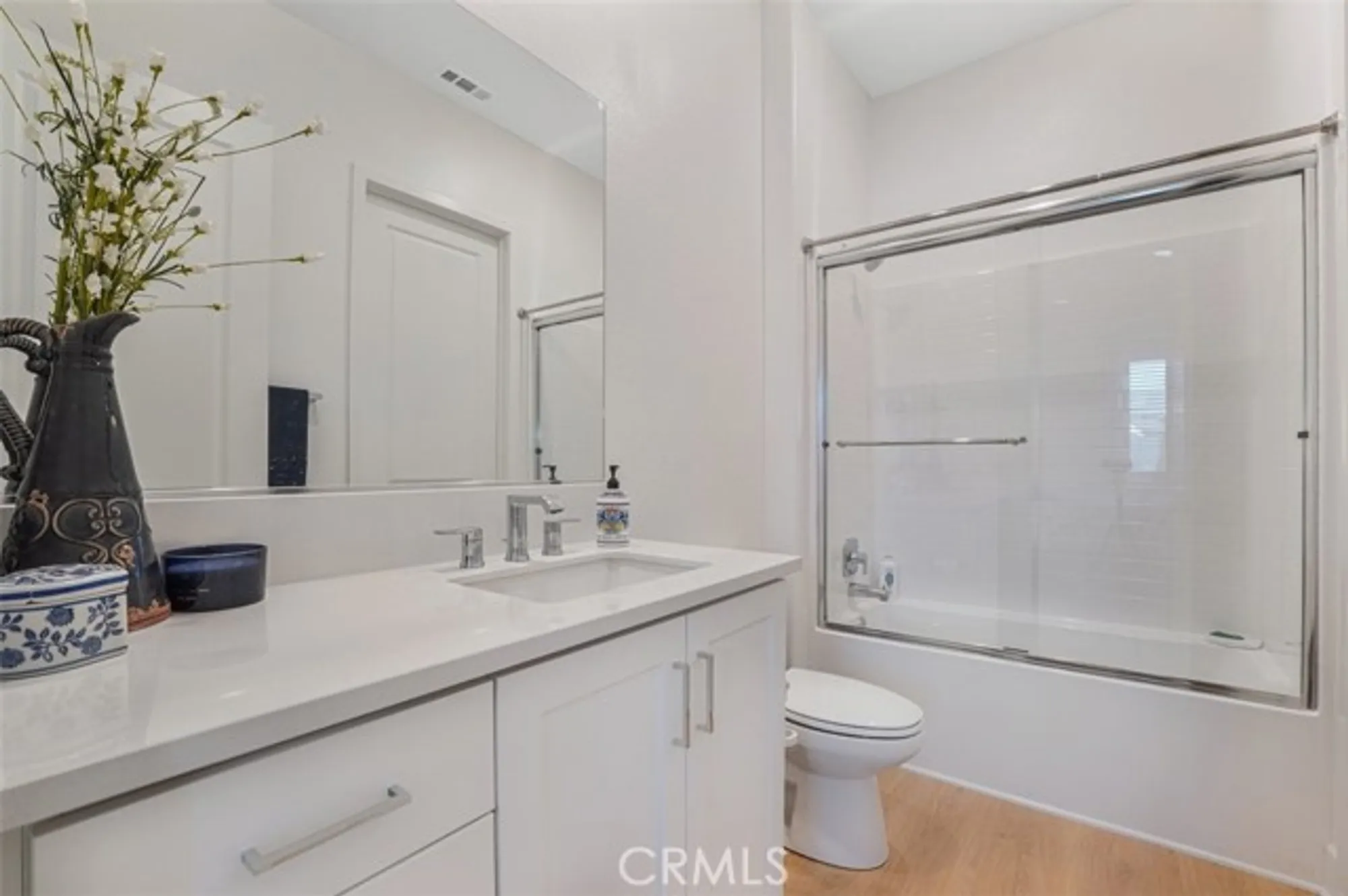 Property Slideshow image 21 of 60 | 24501 via sendero, Valencia, CA, 91354