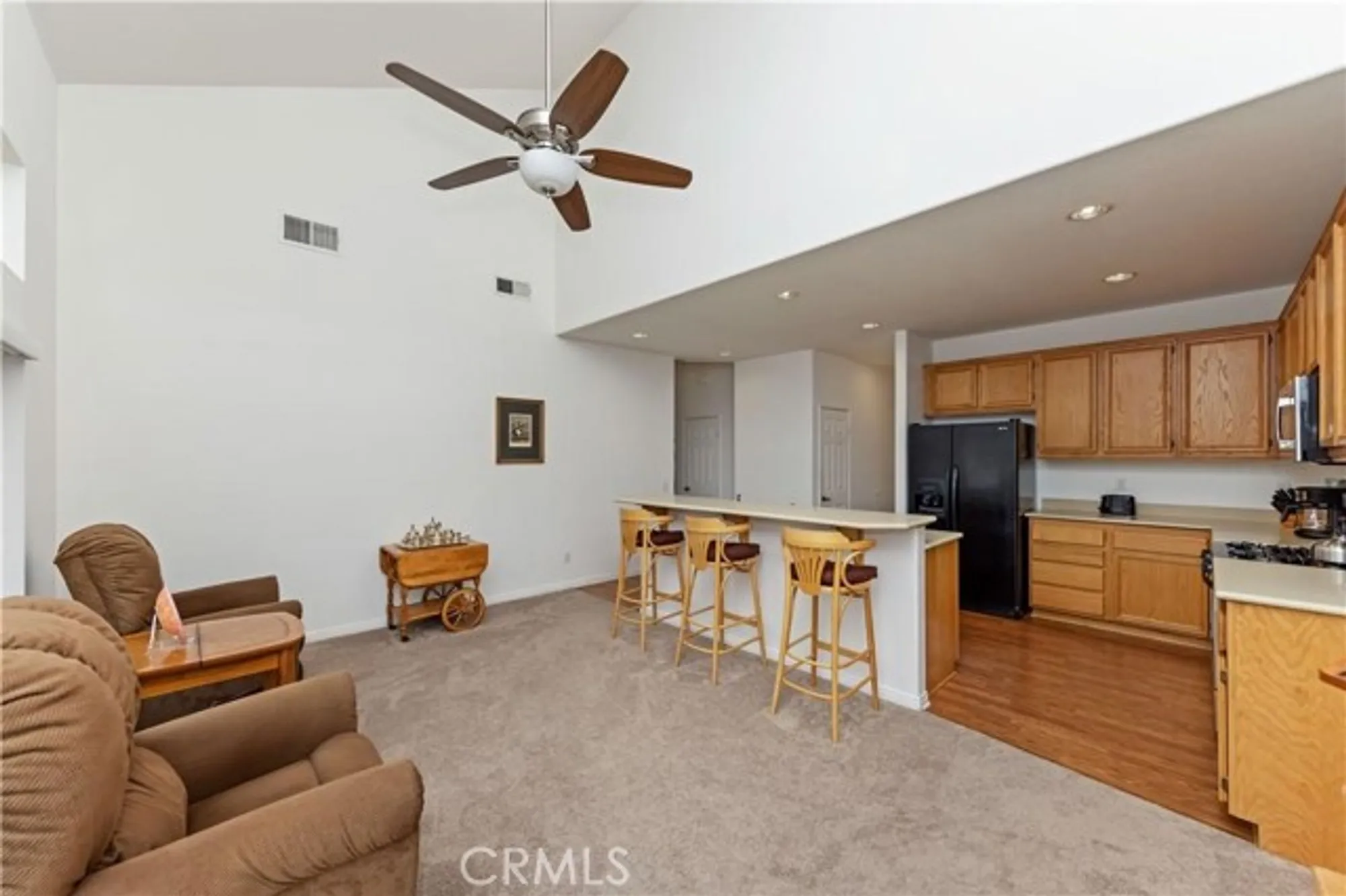 Property Slideshow image 9 of 32 | 7466 via real ln, Yucca Valley, CA, 92284