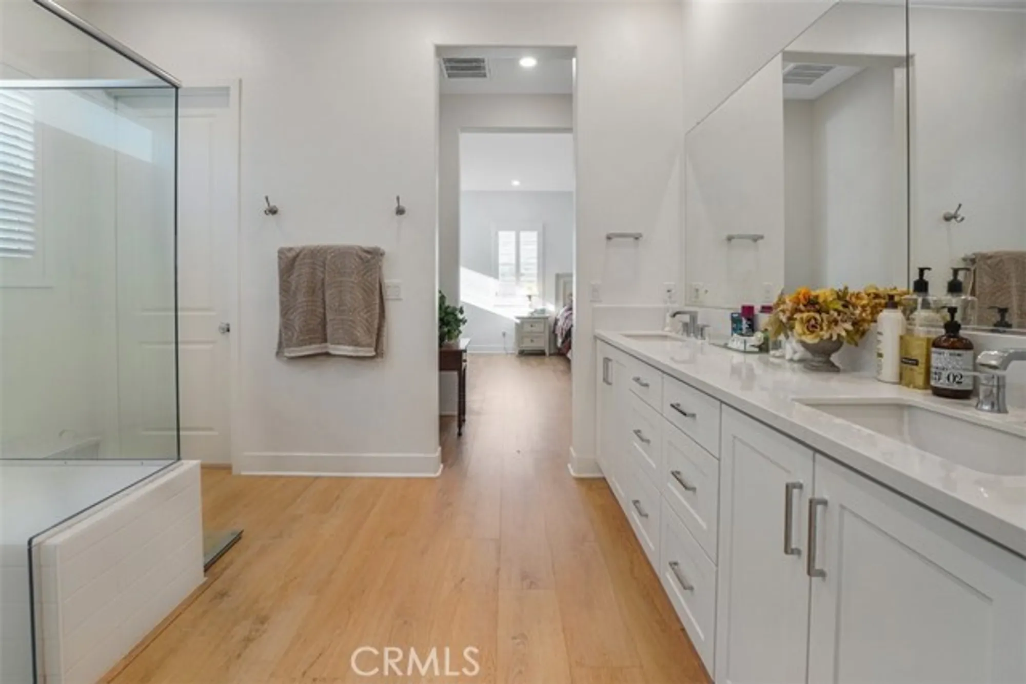 Property Slideshow image 27 of 60 | 24501 via sendero, Valencia, CA, 91354