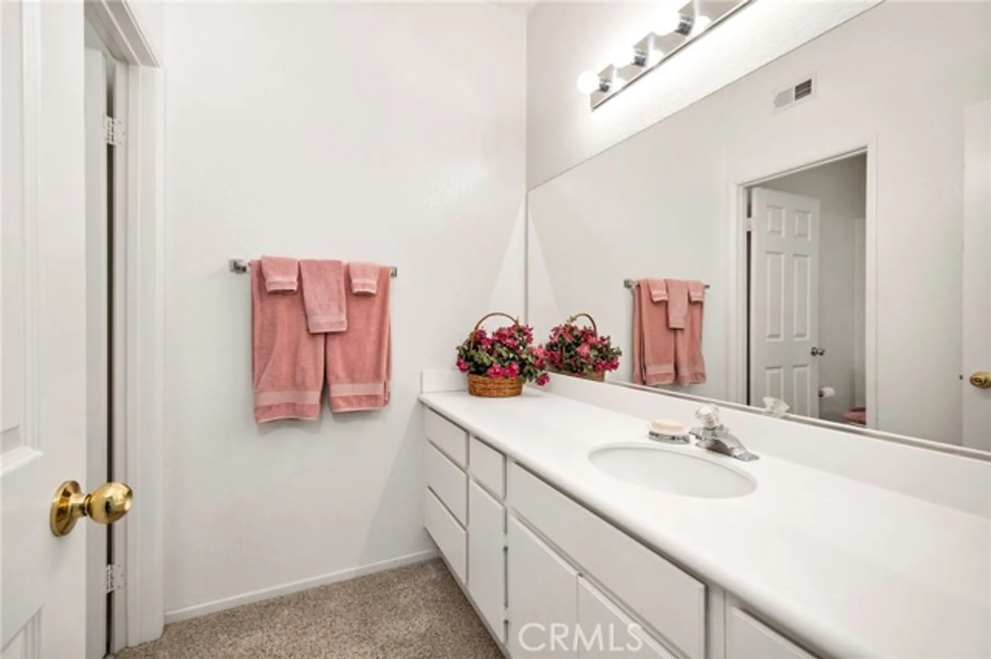 Property Slideshow image 23 of 42 | 29243 hidden lake dr, Menifee, CA, 92584