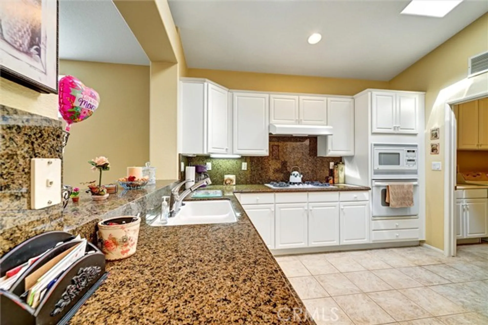 Property Slideshow image 15 of 34 | 39946 via graziana, Murrieta, CA, 92562