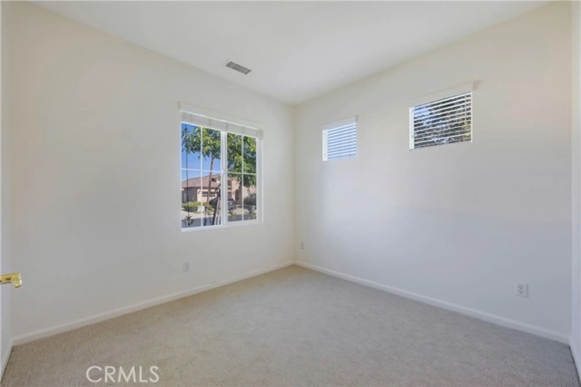 Property Slideshow image 12 of 59 | 24295 big bear ln, Corona, CA, 92883