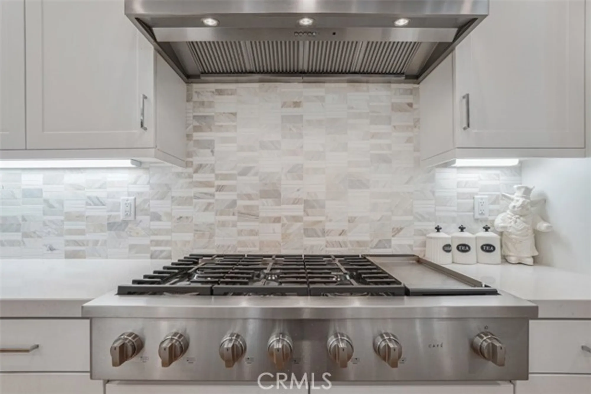 Property Slideshow image 28 of 60 | 24501 via sendero, Valencia, CA, 91354