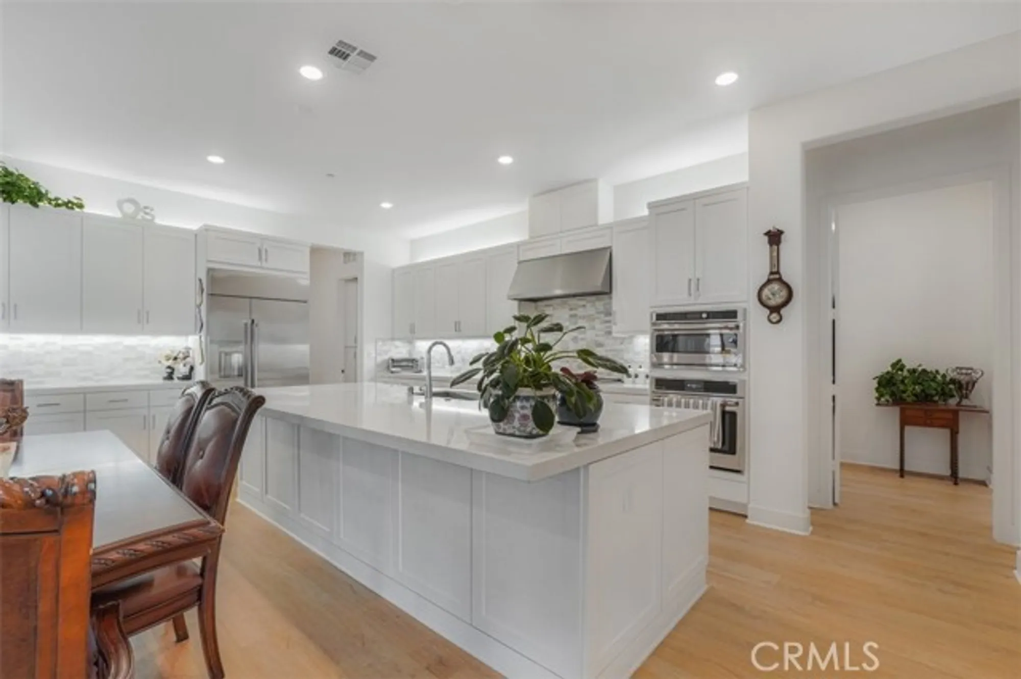 Property Slideshow image 8 of 60 | 24501 via sendero, Valencia, CA, 91354