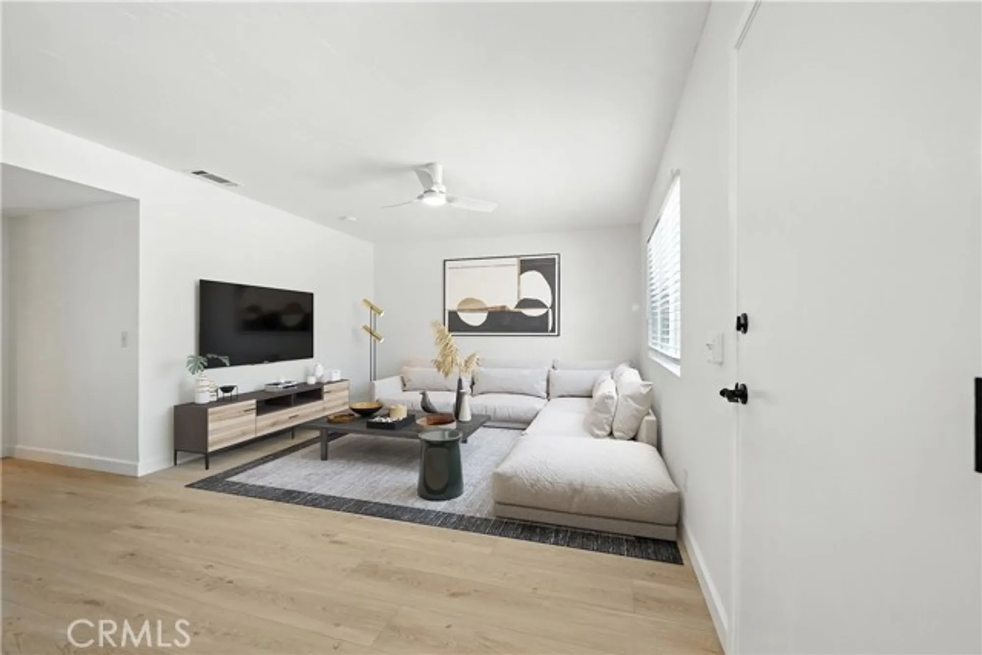 Property Slideshow image 8 of 19 | 3935 san ramon dr, Oceanside, CA, 92057