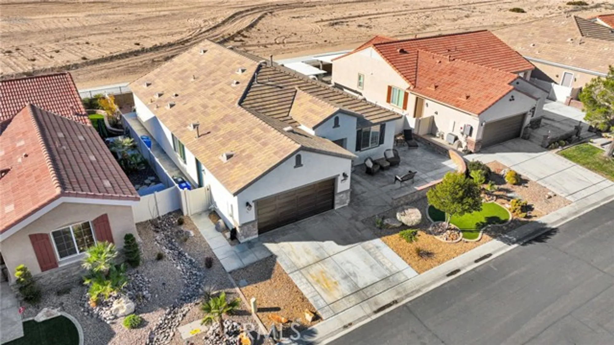 Property Slideshow image 45 of 54 | 10332 darby rd, Apple Valley, CA, 92308