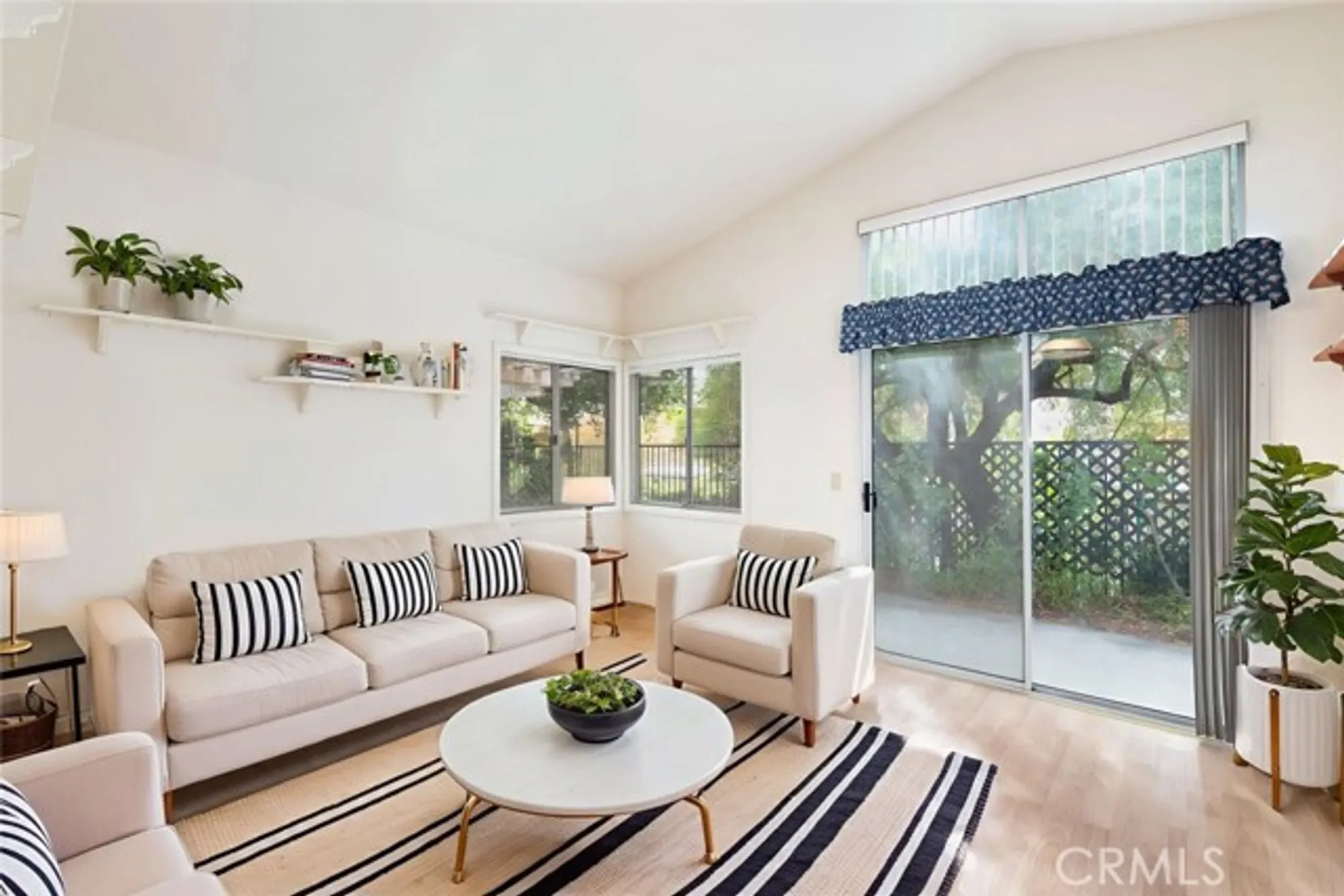 Property Slideshow image 12 of 50 | 40493 via estrada, Murrieta, CA, 92562