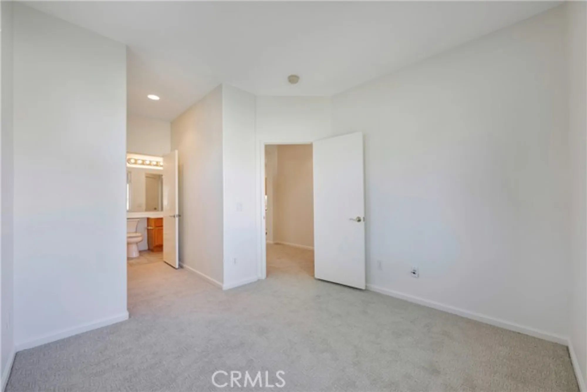 Property Slideshow image 13 of 59 | 24295 big bear ln, Corona, CA, 92883