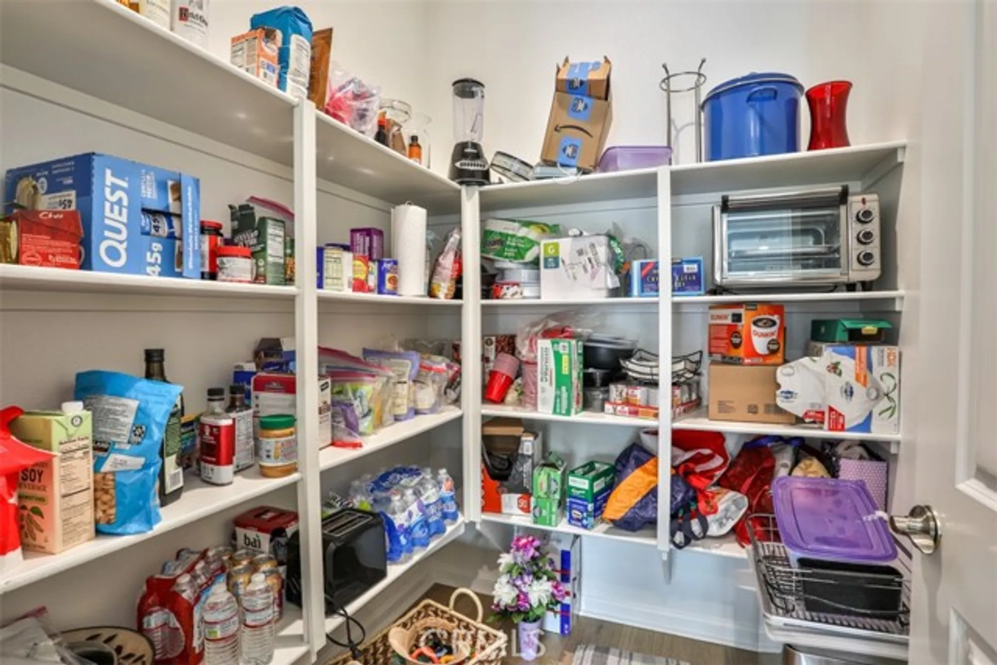 Property Slideshow image 10 of 31 | 11868 discovery ct, Corona, CA, 92883