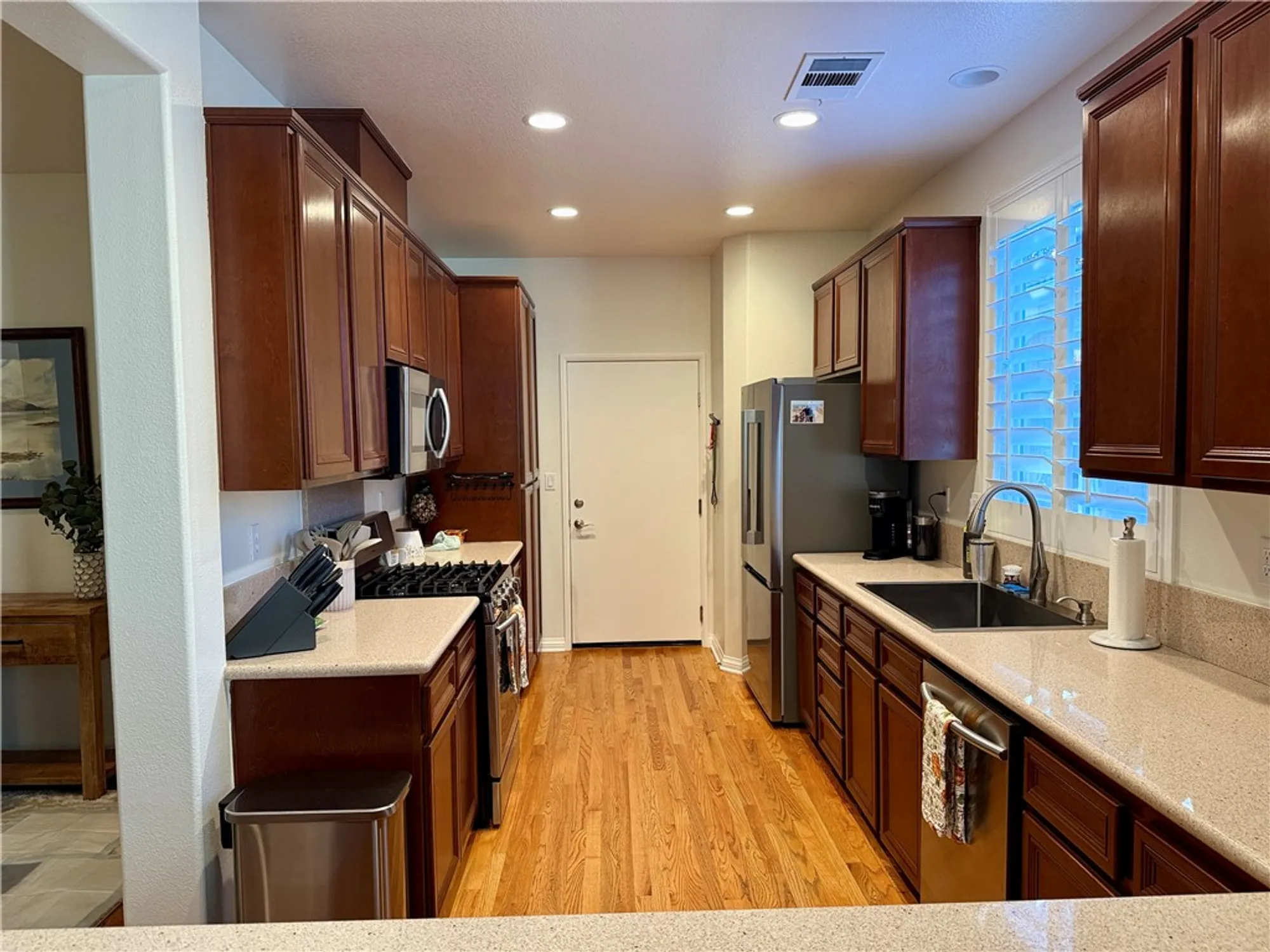 Property Slideshow image 11 of 35 | 1534 green creek trl, Beaumont, CA, 92223