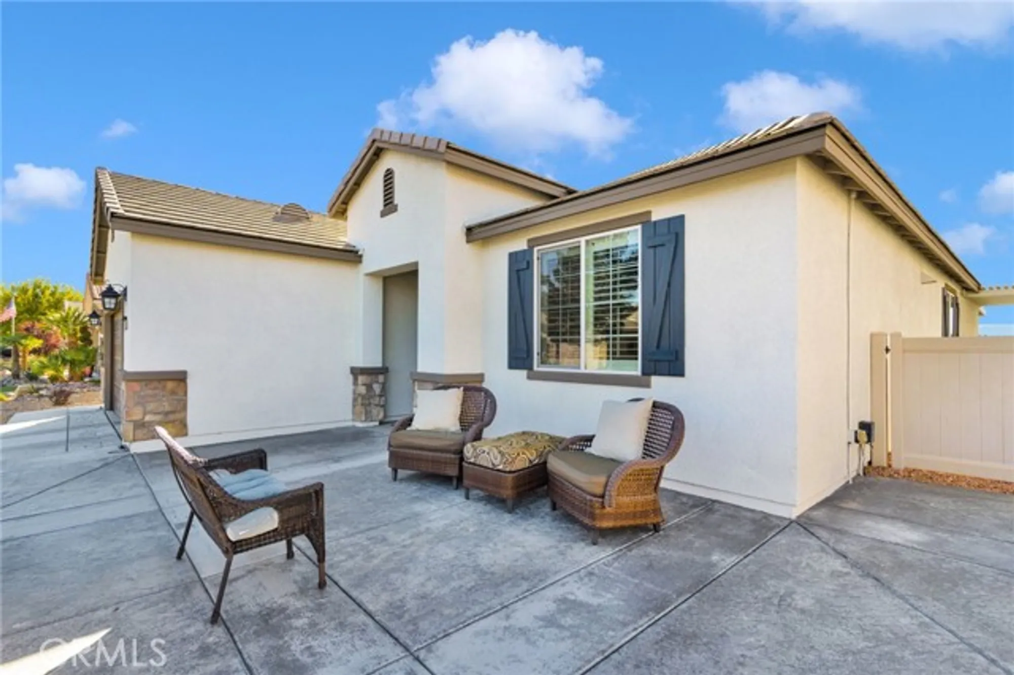 Property Slideshow image 3 of 54 | 10332 darby rd, Apple Valley, CA, 92308