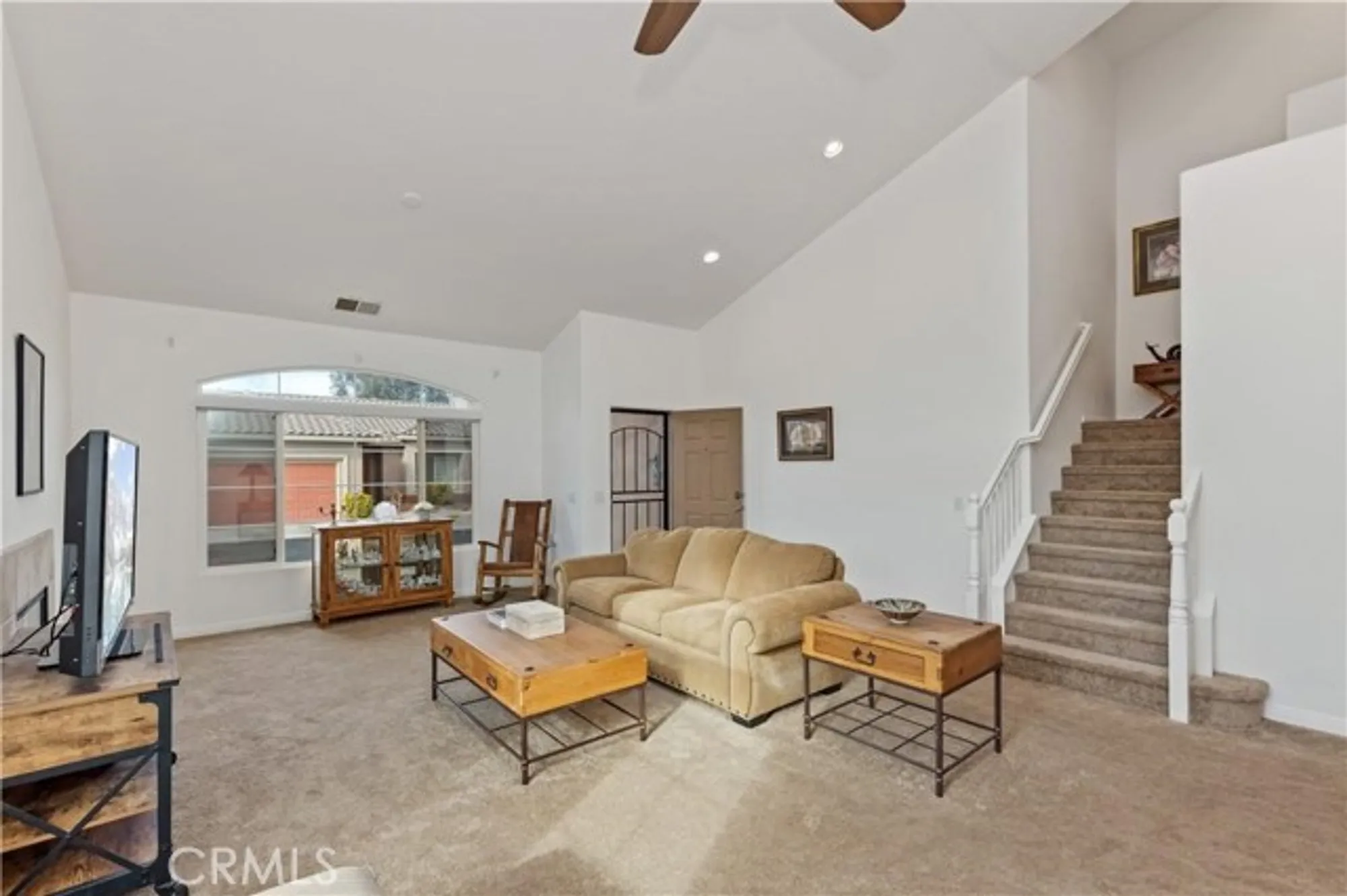 Property Slideshow image 5 of 32 | 7466 via real ln, Yucca Valley, CA, 92284