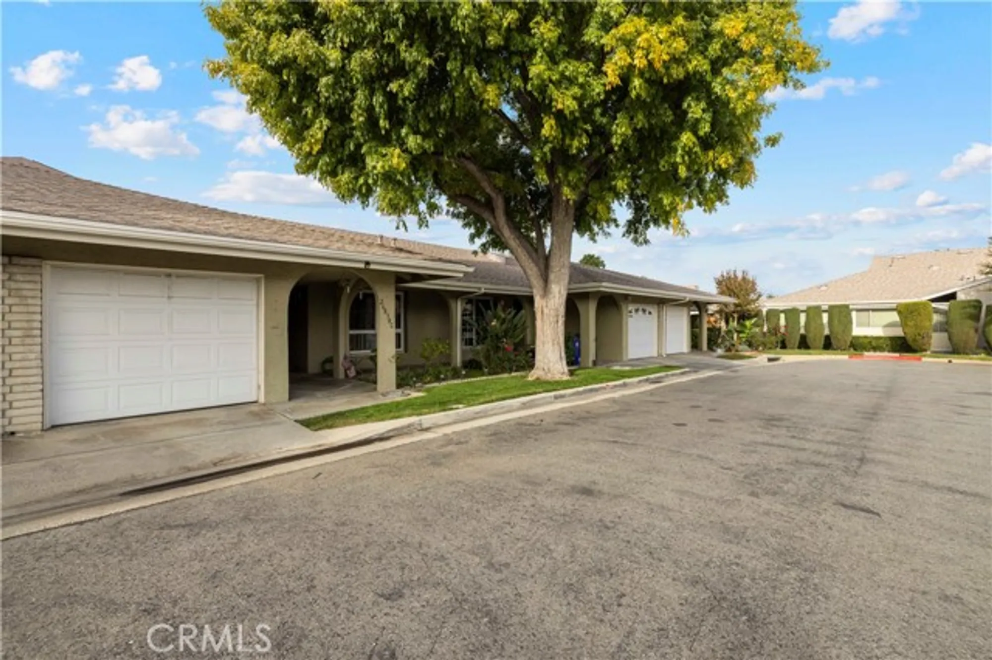 Property Slideshow image 22 of 34 | 26838 avenue of the oaks c, Newhall, CA, 91321