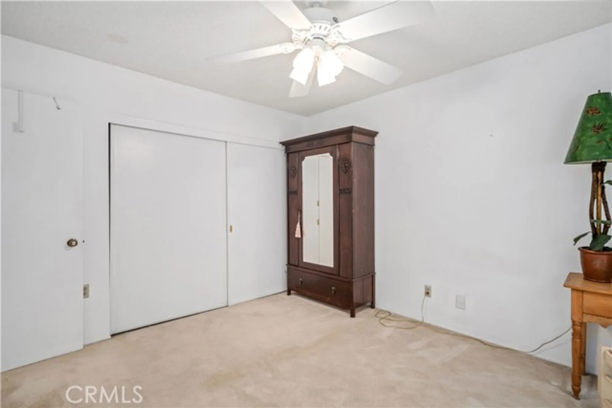 Property Slideshow image 18 of 30 | 19427 oak crossing rd, Newhall, CA, 91321