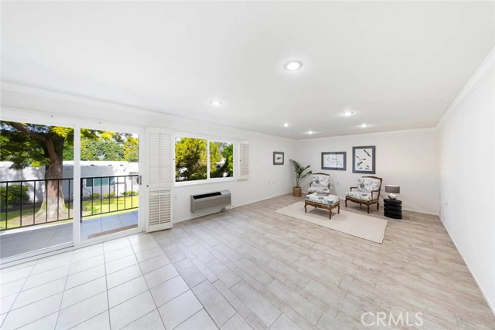Property Slideshow image 3 of 21 | 2370 via mariposa 1b, Laguna Woods, CA, 92637
