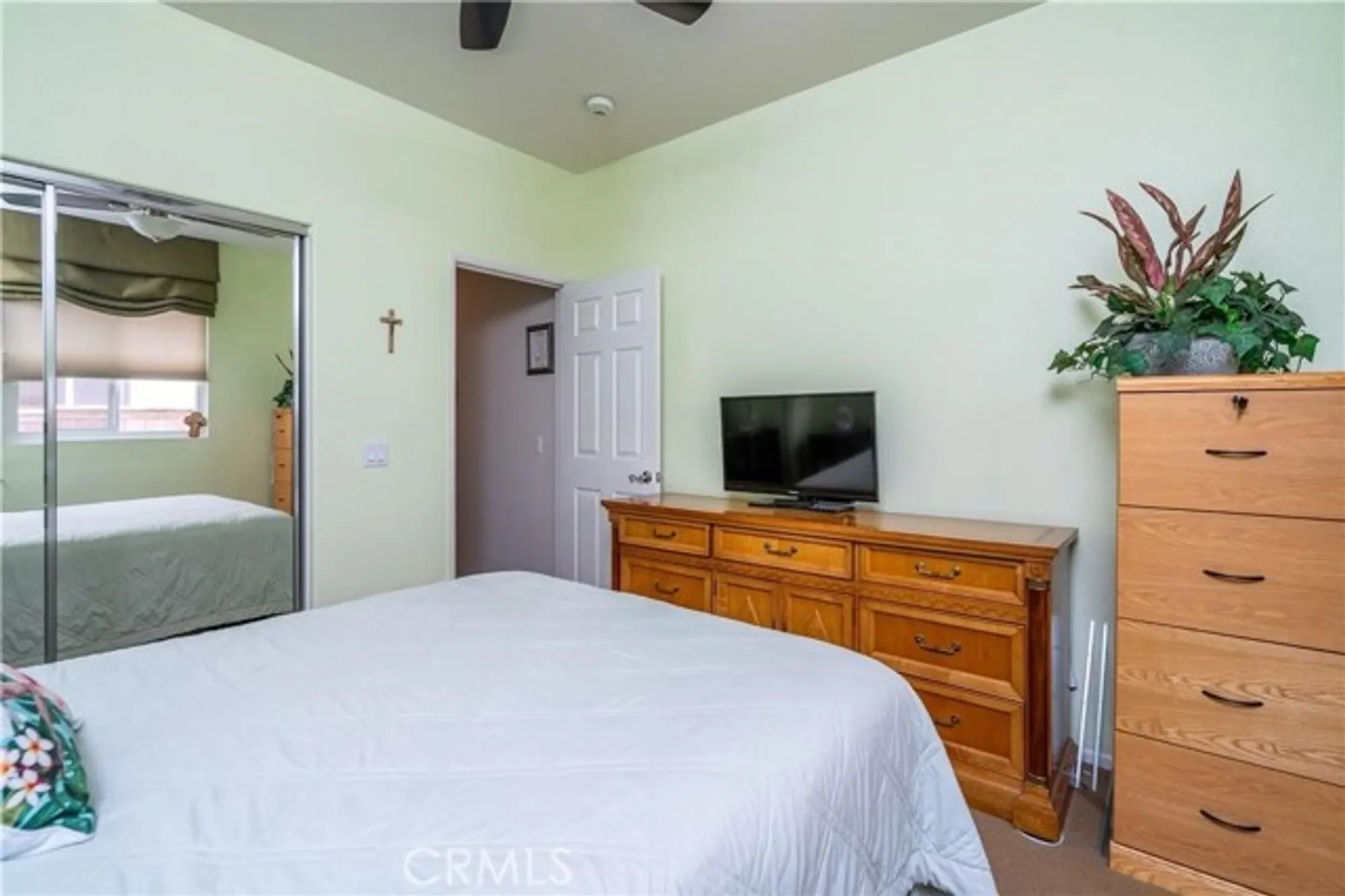 Property Slideshow image 21 of 36 | 28433 oasis view cir, Menifee, CA, 92584