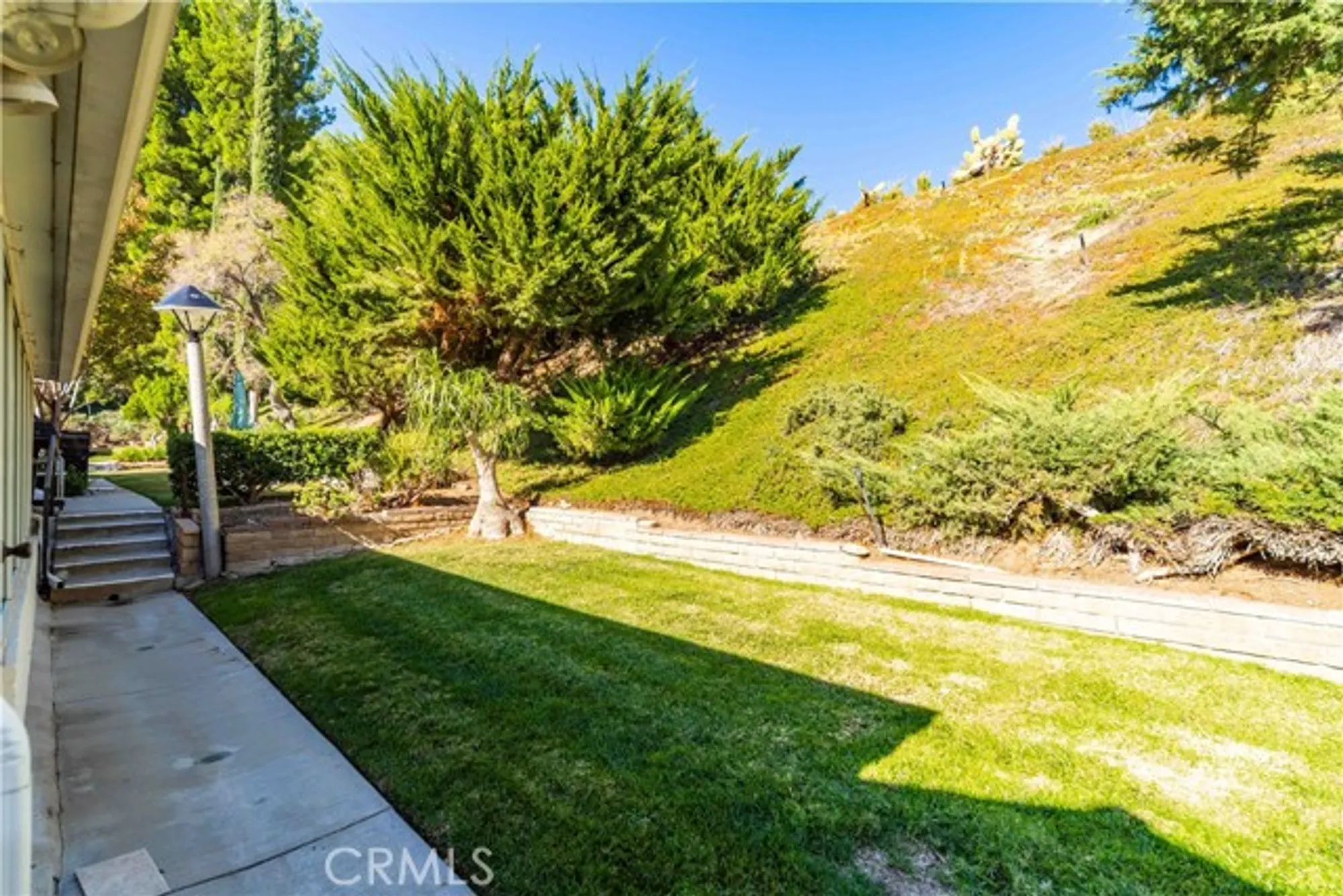 Property Slideshow image 24 of 30 | 19427 oak crossing rd, Newhall, CA, 91321