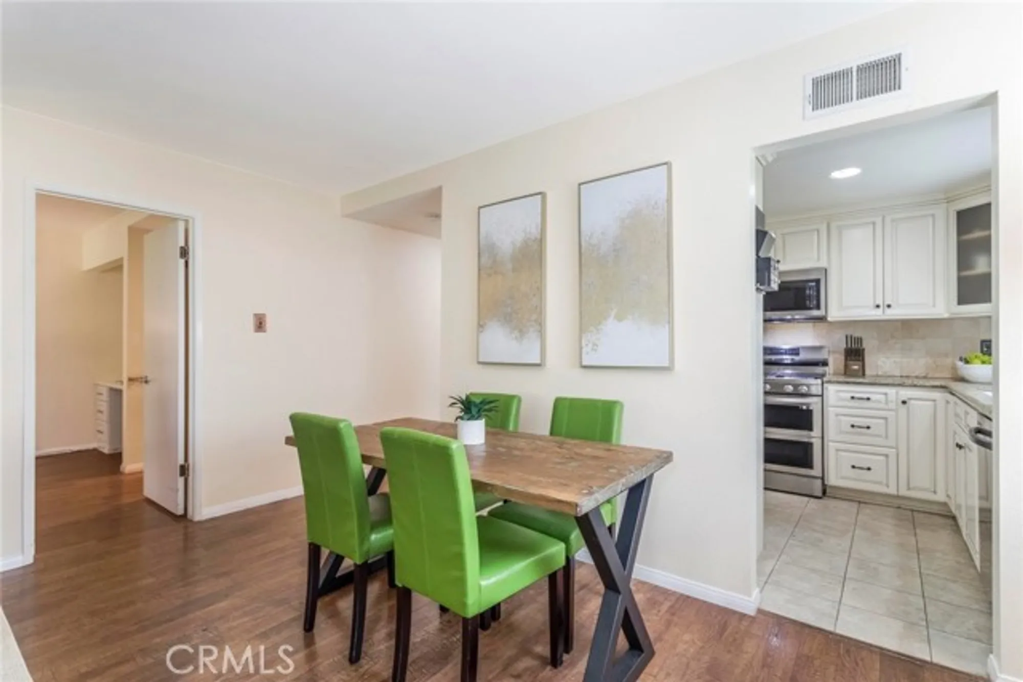 Property Slideshow image 10 of 59 | 26751 winsome cir, Newhall, CA, 91321