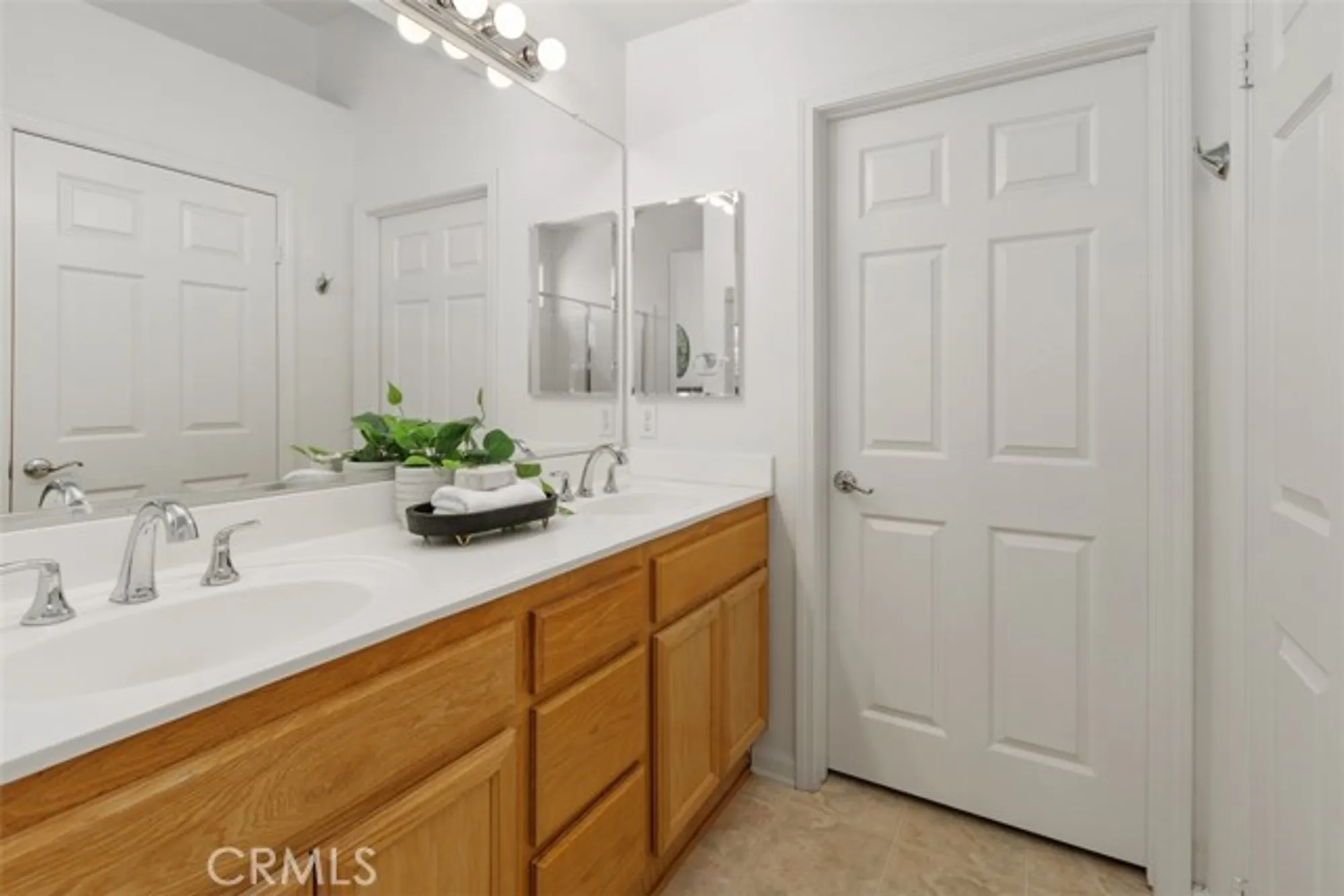 Property Slideshow image 23 of 59 | 24116 whitetail dr, Corona, CA, 92883