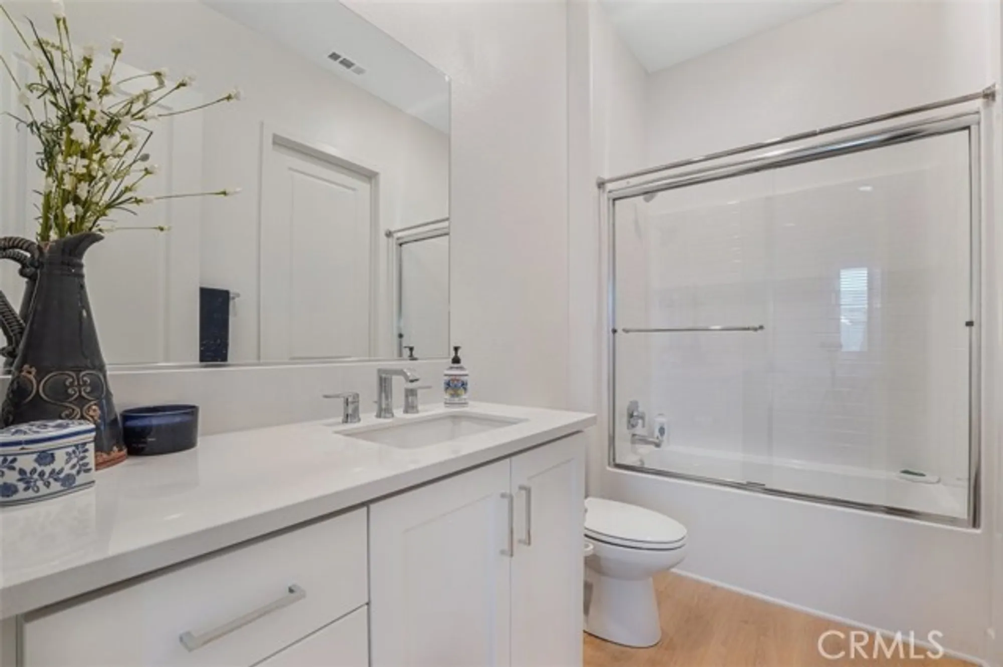 Property Slideshow image 29 of 60 | 24501 via sendero, Valencia, CA, 91354