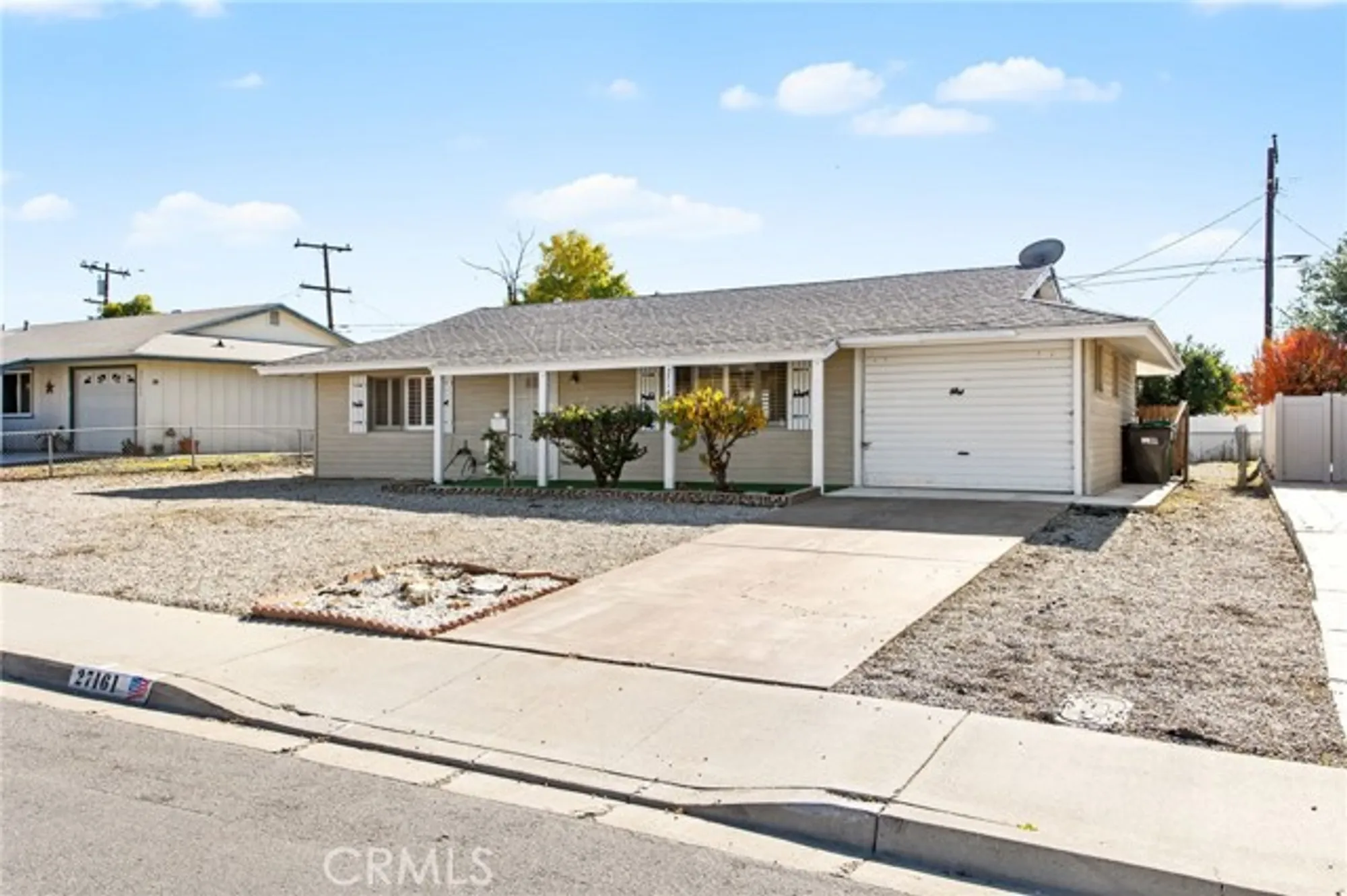 Property Slideshow image 2 of 35 | 27161 pinehurst rd, Menifee, CA, 92586