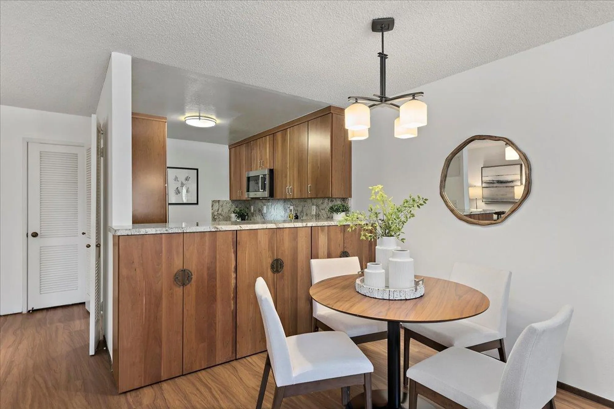 Property Slideshow image 4 of 24 | 2140 santa cruz ave, Menlo Park, CA, 94025