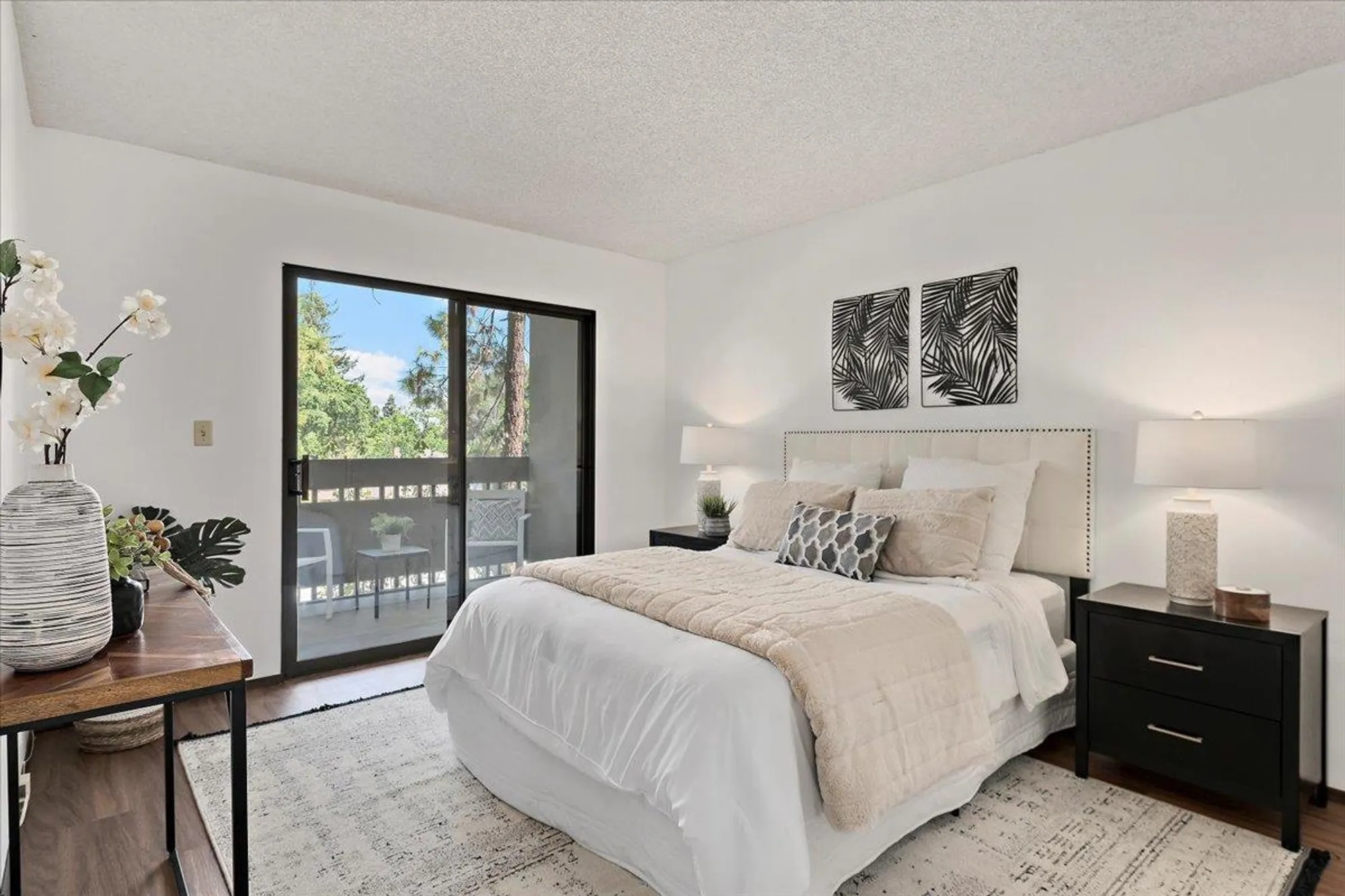 Property Slideshow image 9 of 24 | 2140 santa cruz ave, Menlo Park, CA, 94025