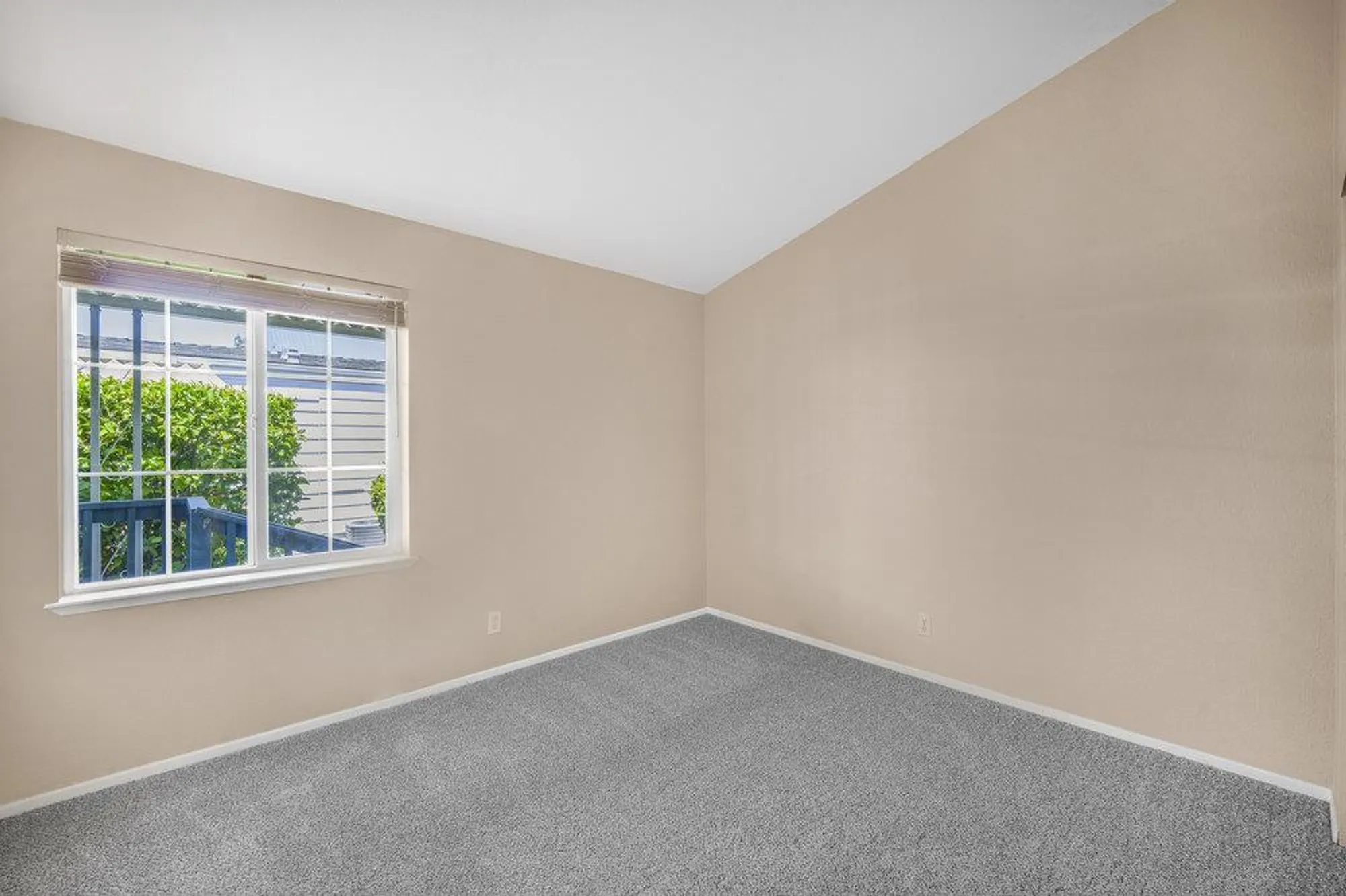 Property Slideshow image 15 of 31 | 97 melody ln # 97, Morgan Hill, CA, 95037