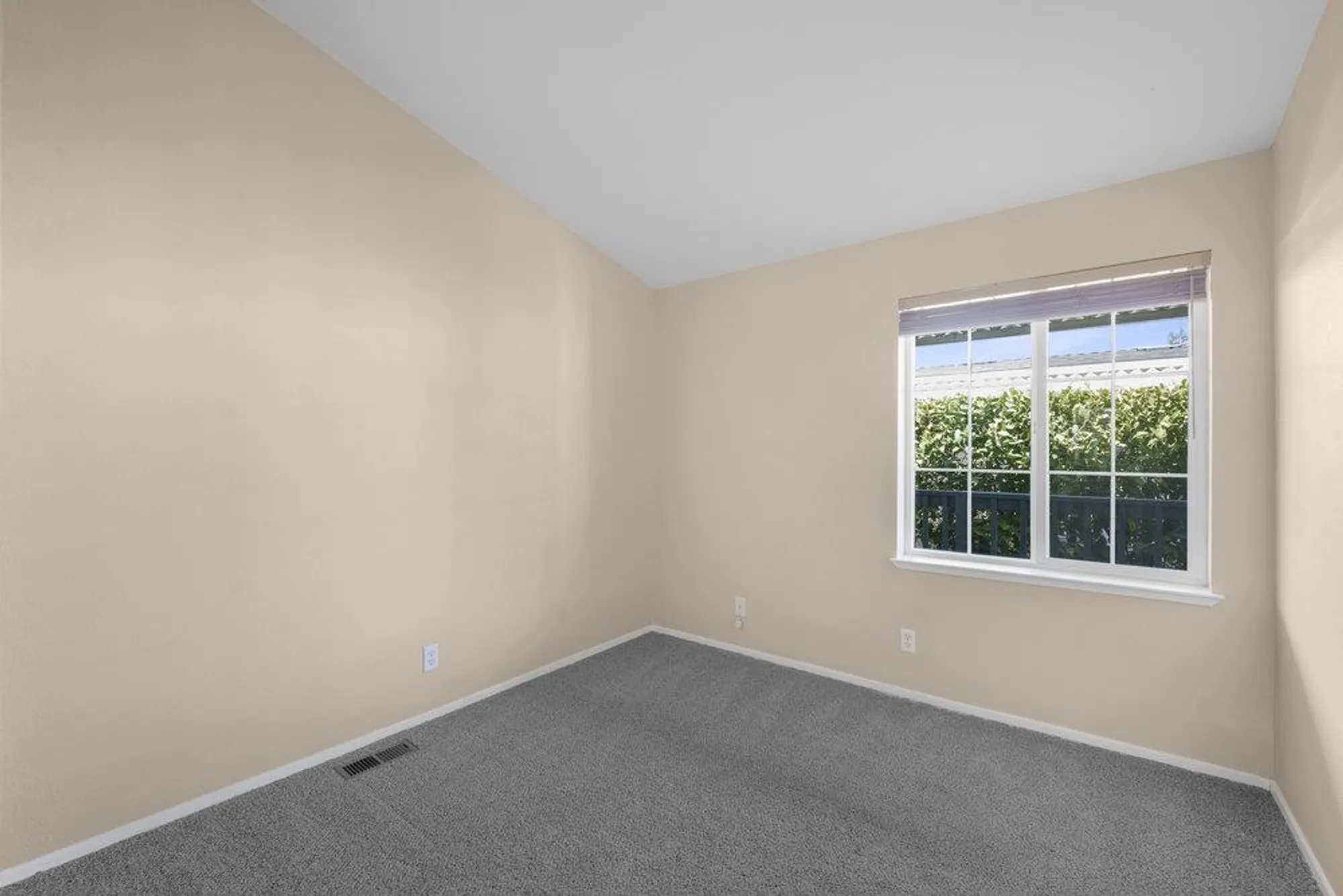 Property Slideshow image 18 of 31 | 97 melody ln # 97, Morgan Hill, CA, 95037