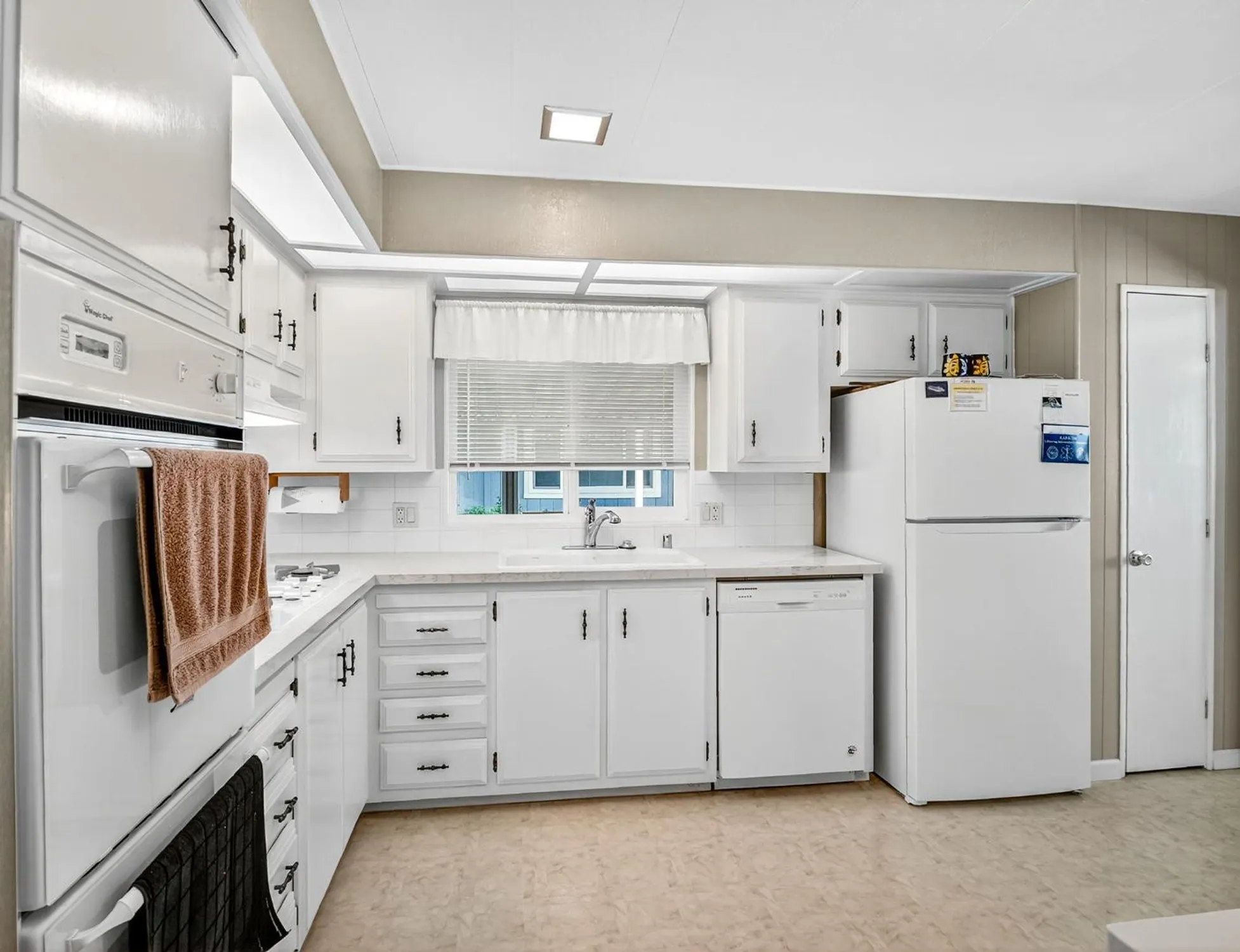 Property Slideshow image 8 of 35 | 136 vinewood ln # 136, Morgan Hill, CA, 95037