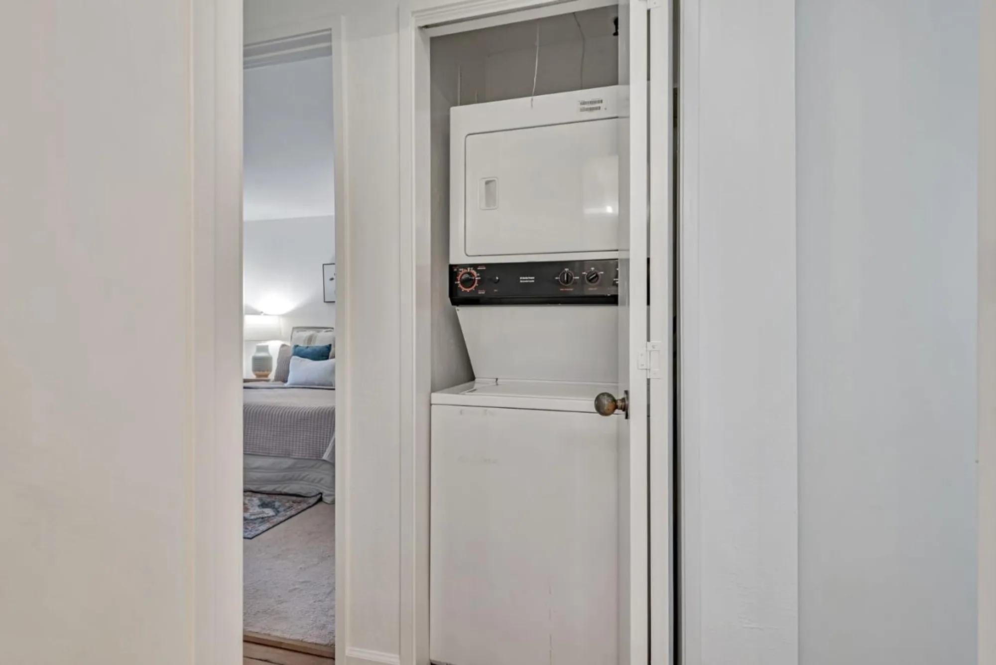 Property Slideshow image 20 of 35 | 443 alberto way, Los Gatos, CA, 95032