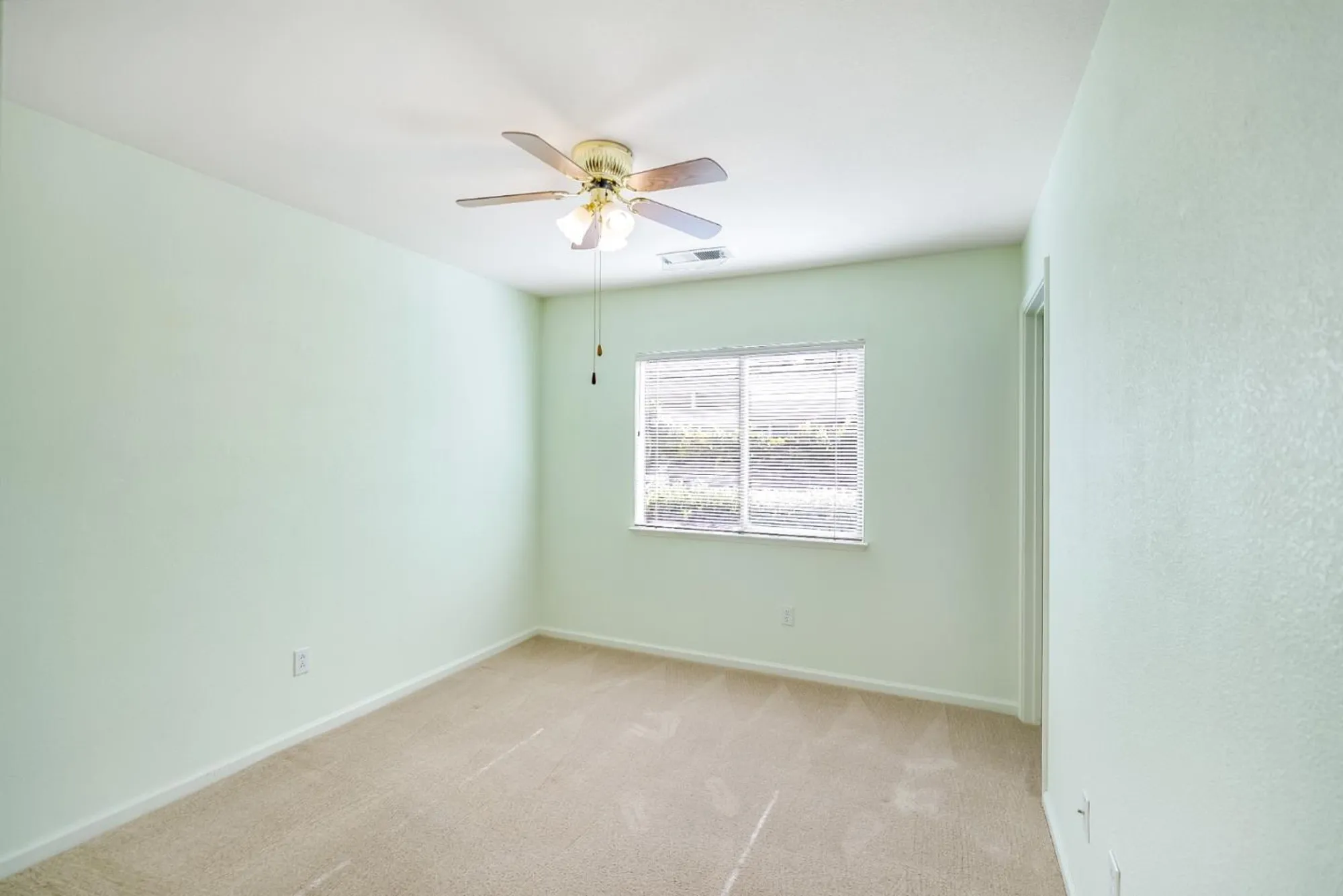 Property Slideshow image 29 of 49 | 415 ruby ter, Brentwood, CA, 94513