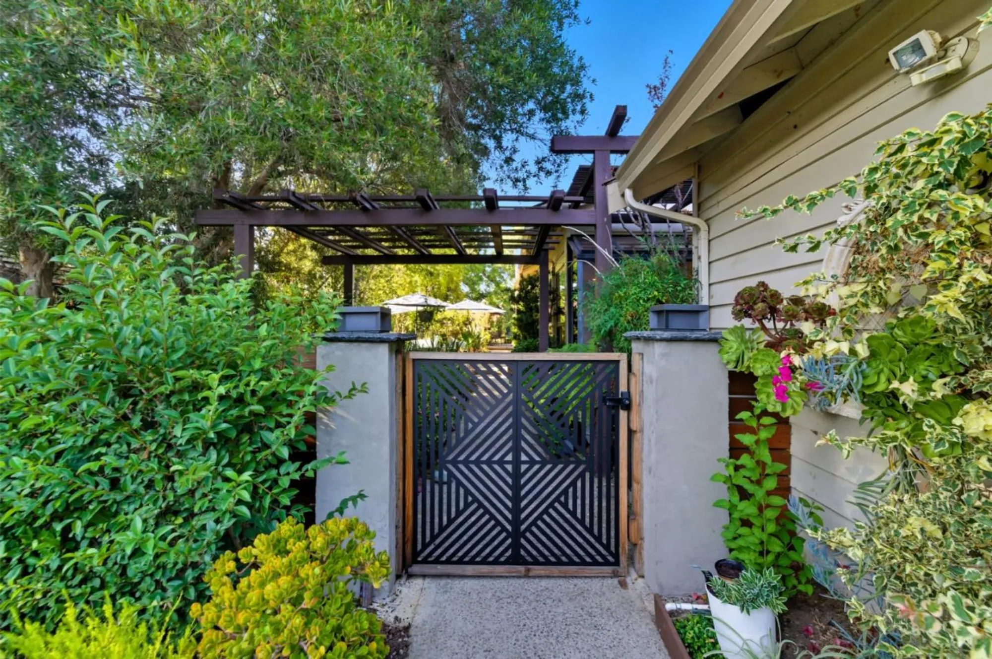 Property Slideshow image 3 of 25 | 7133 via solana, San Jose, CA, 95135