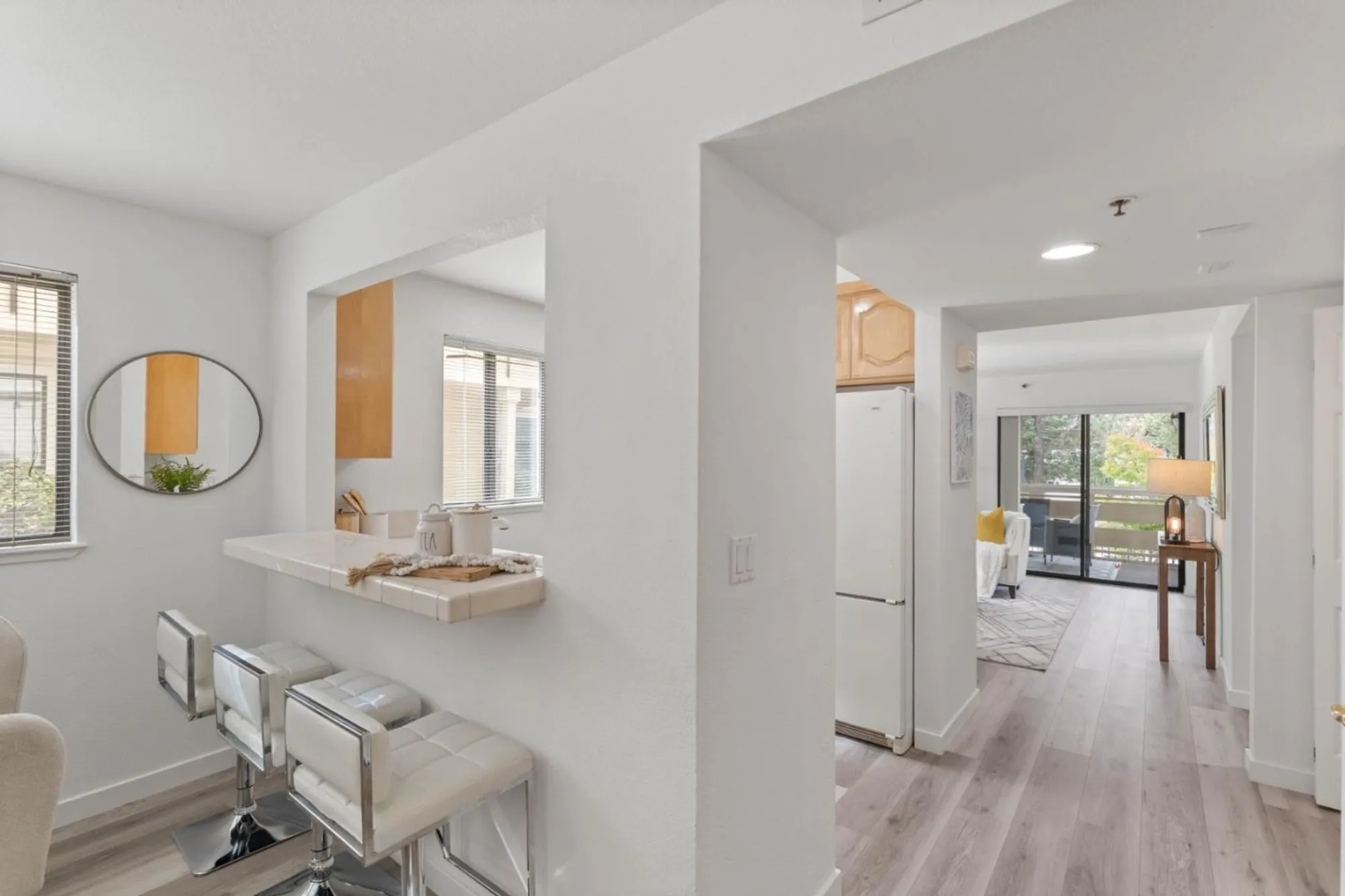 Property Slideshow image 4 of 37 | 576 w parr ave 1, Los Gatos, CA, 95032