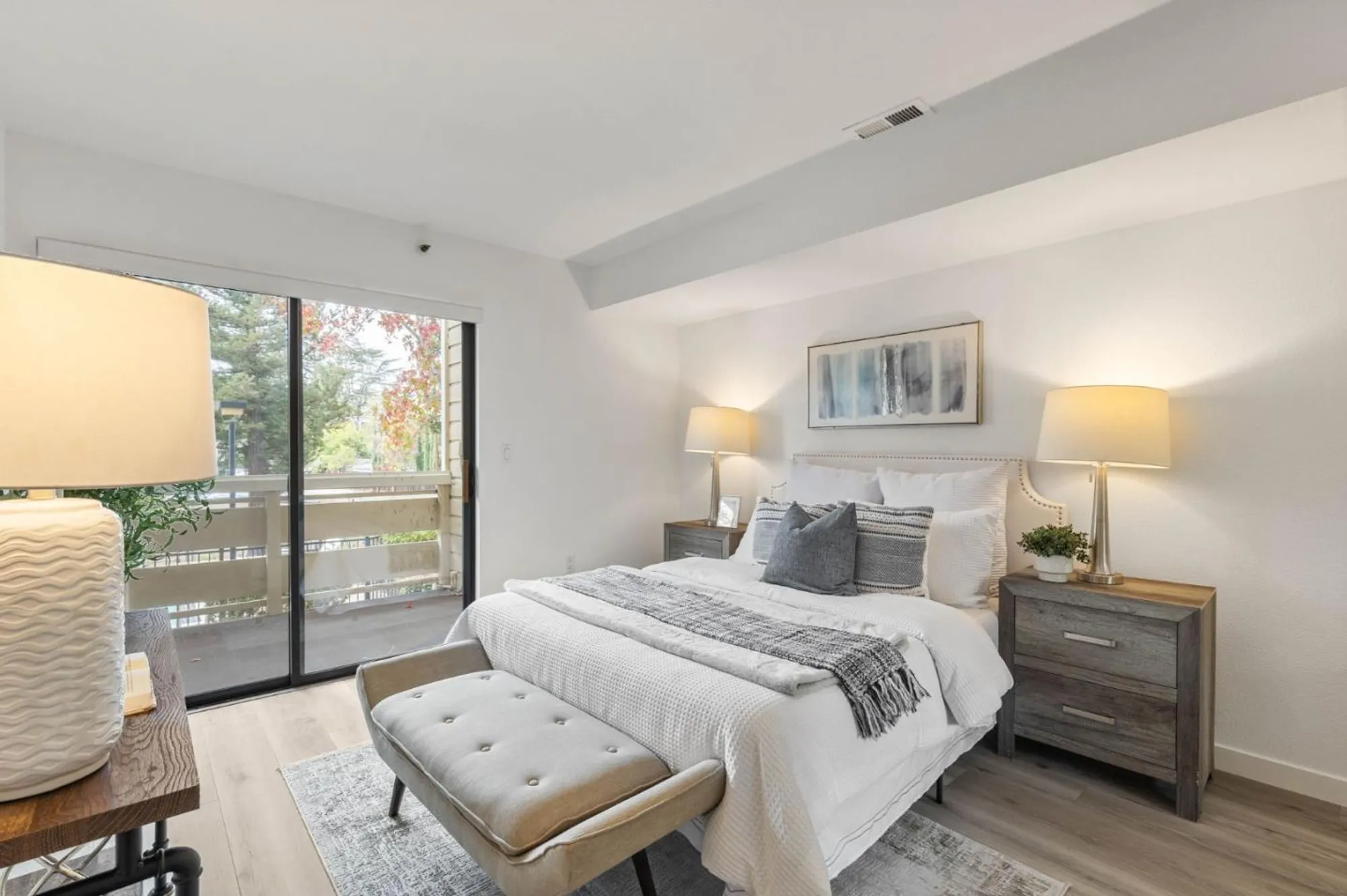 Property Slideshow image 14 of 37 | 576 w parr ave 1, Los Gatos, CA, 95032